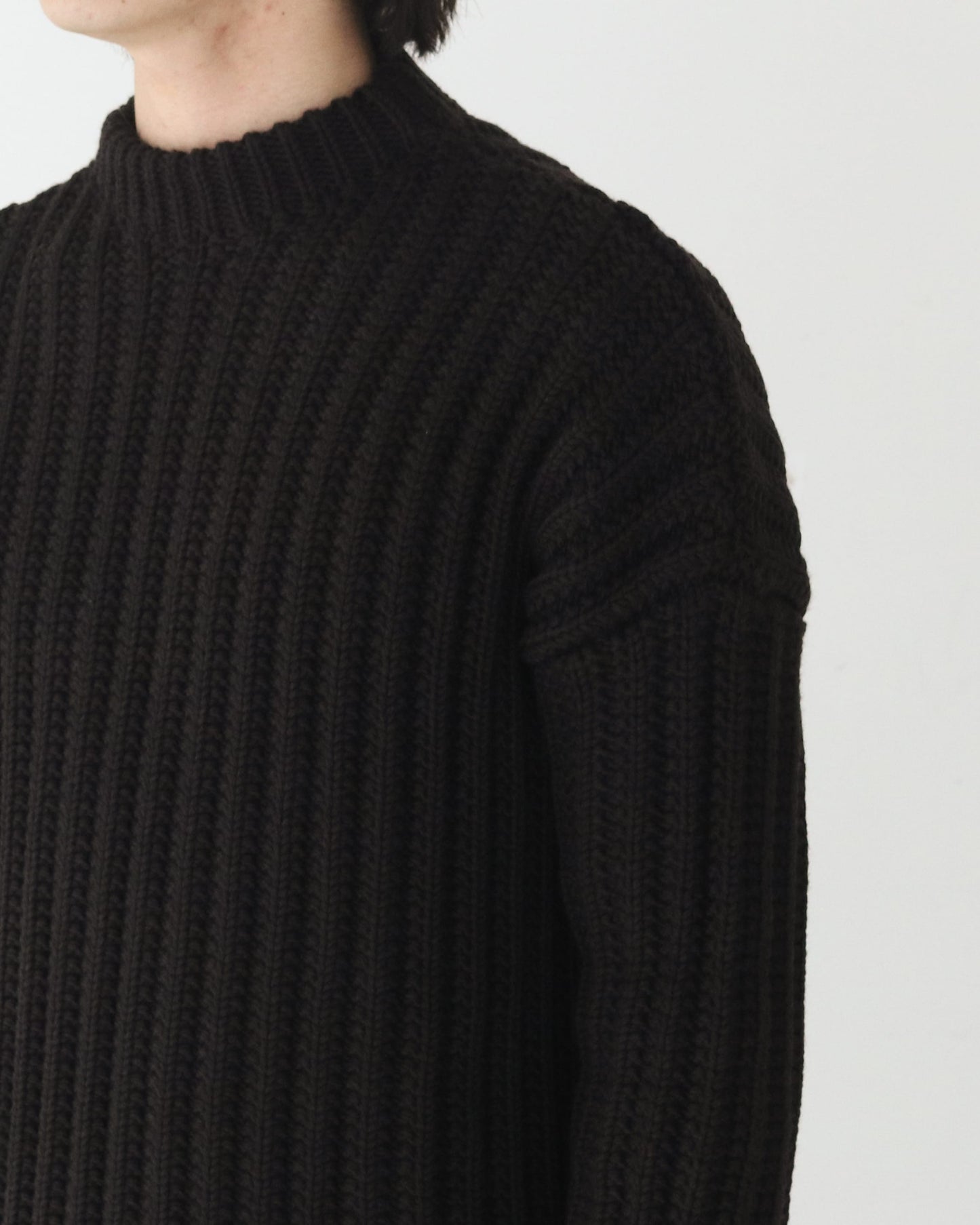 CREW NECK OPEN RIB SWEATER
