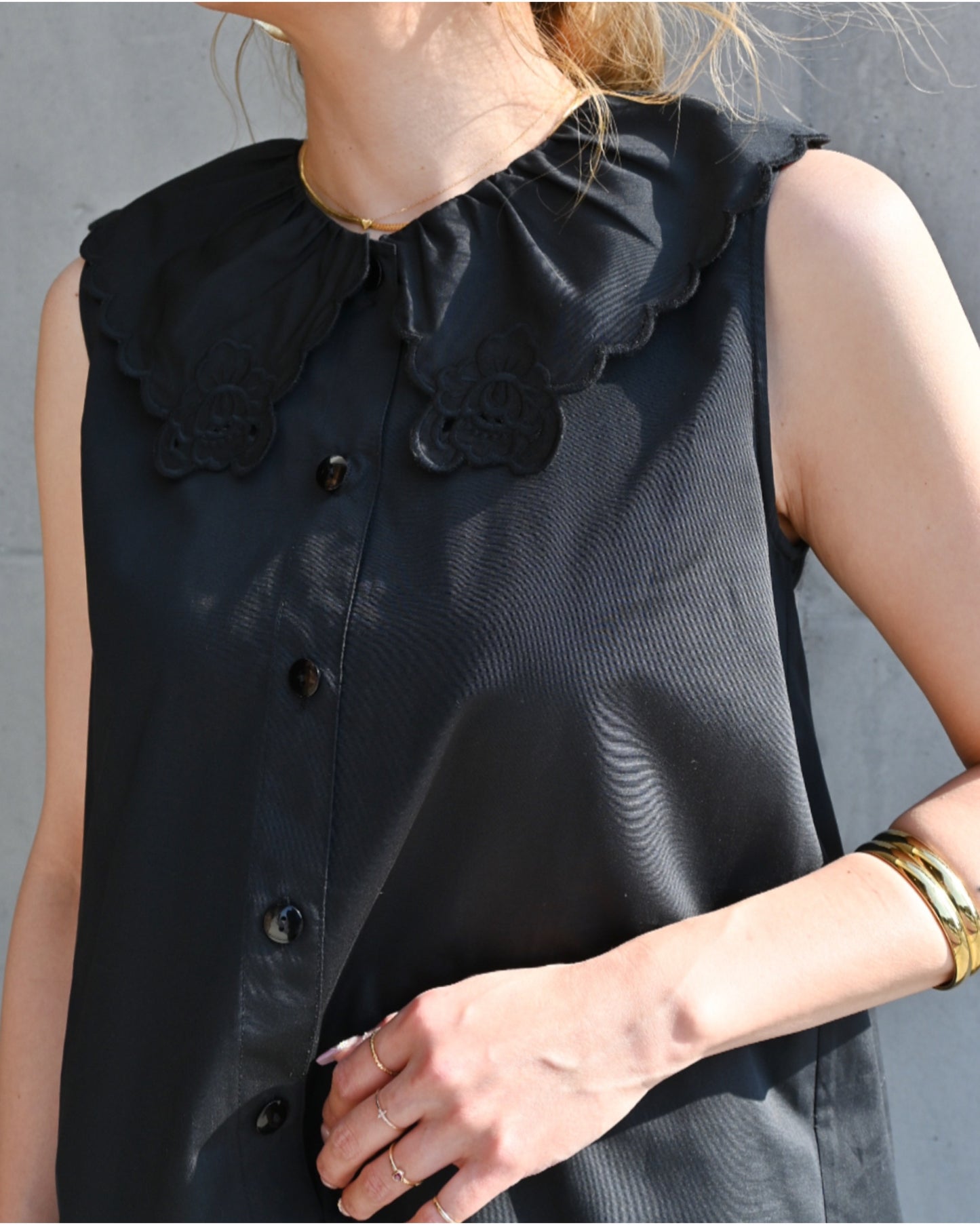 LACE COLLAR BLOUSE
