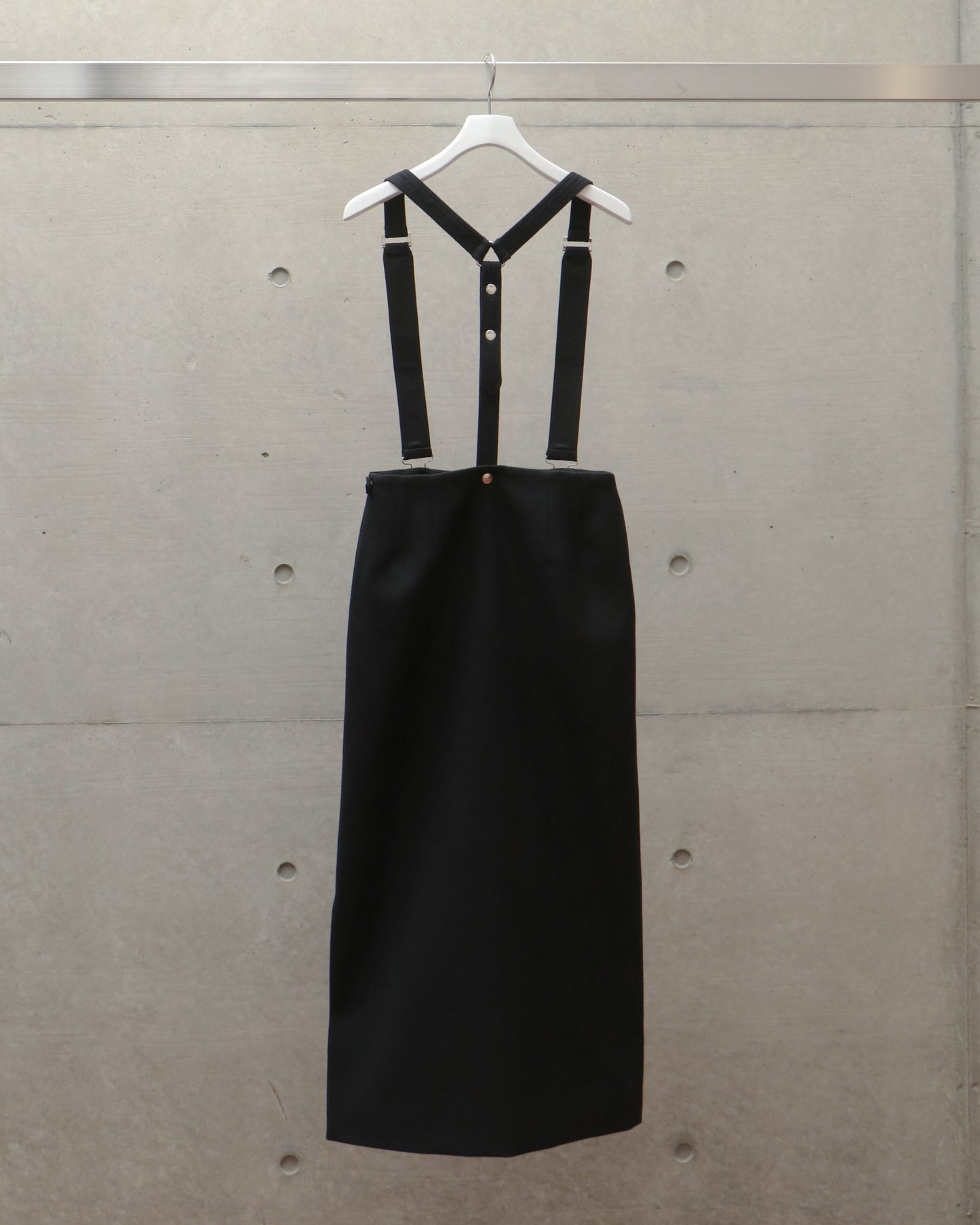 SUSPENDER PENCIL SKIRT