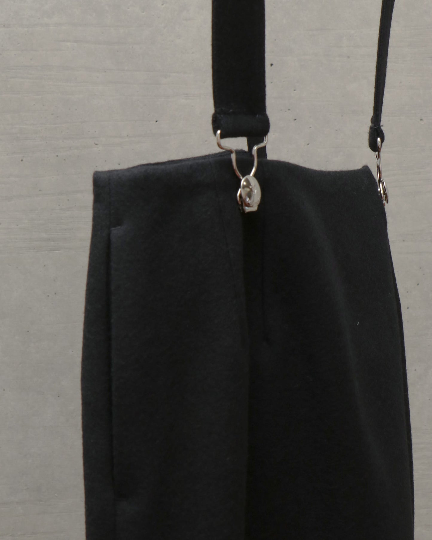SUSPENDER PENCIL SKIRT