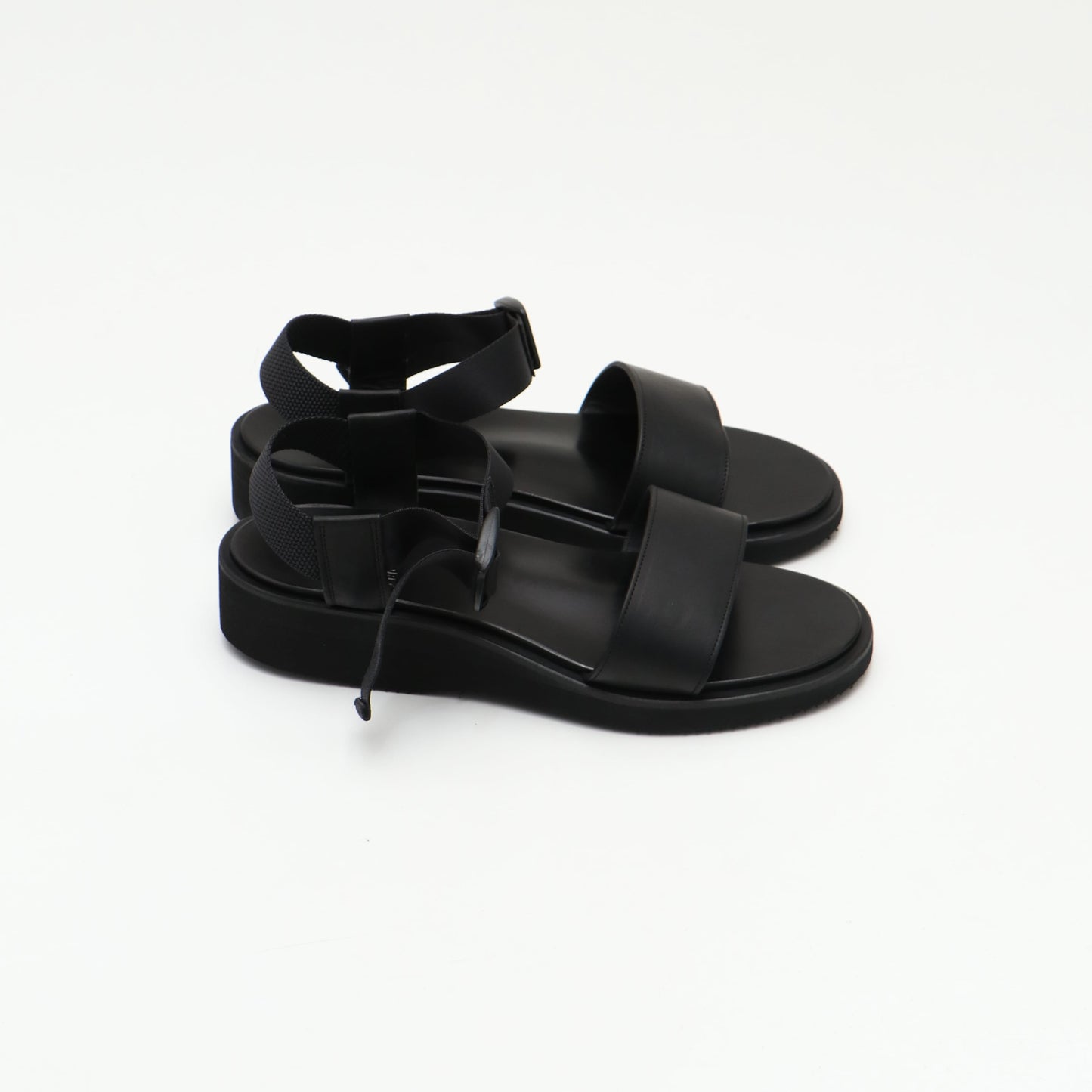 LEATHER SANDAL BLACK