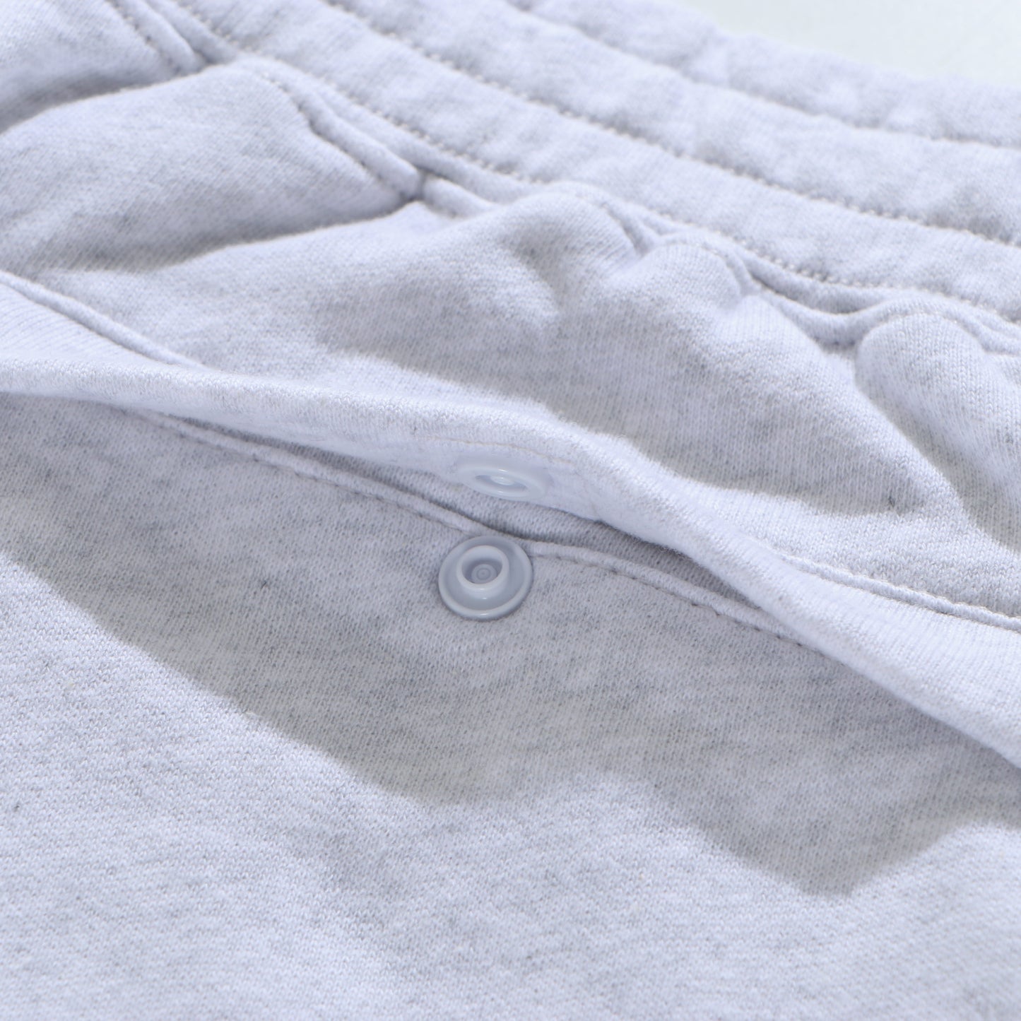 LOOSE FIT SWEAT SHORTS