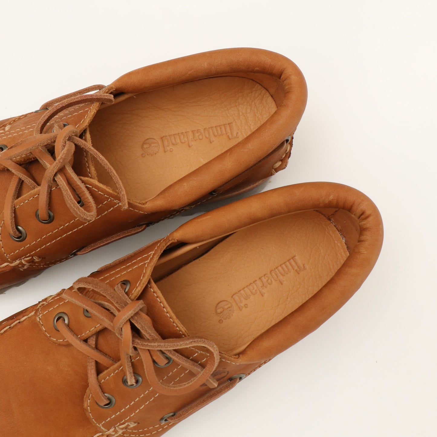 AUTHENTIC HANDSEWN BOAT SHOES