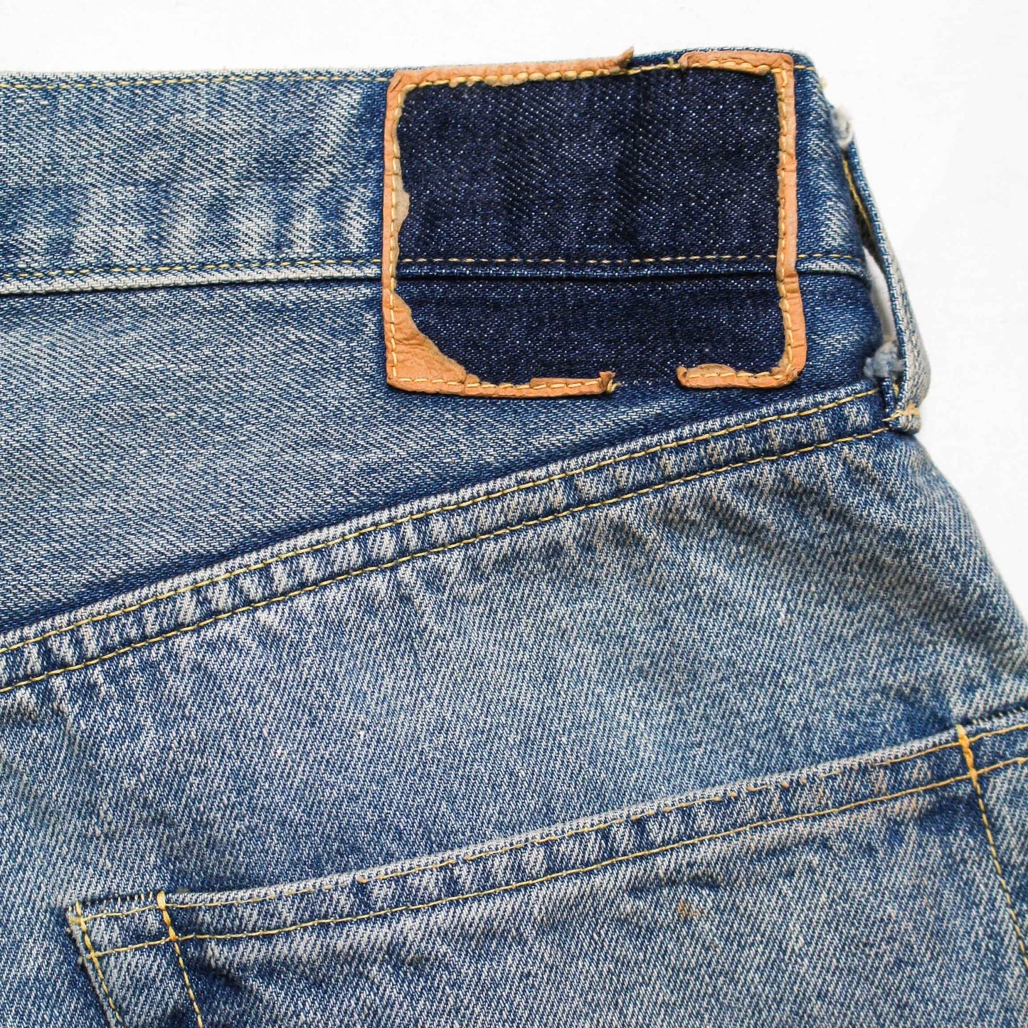 DENIM CUT OFF SHORTS