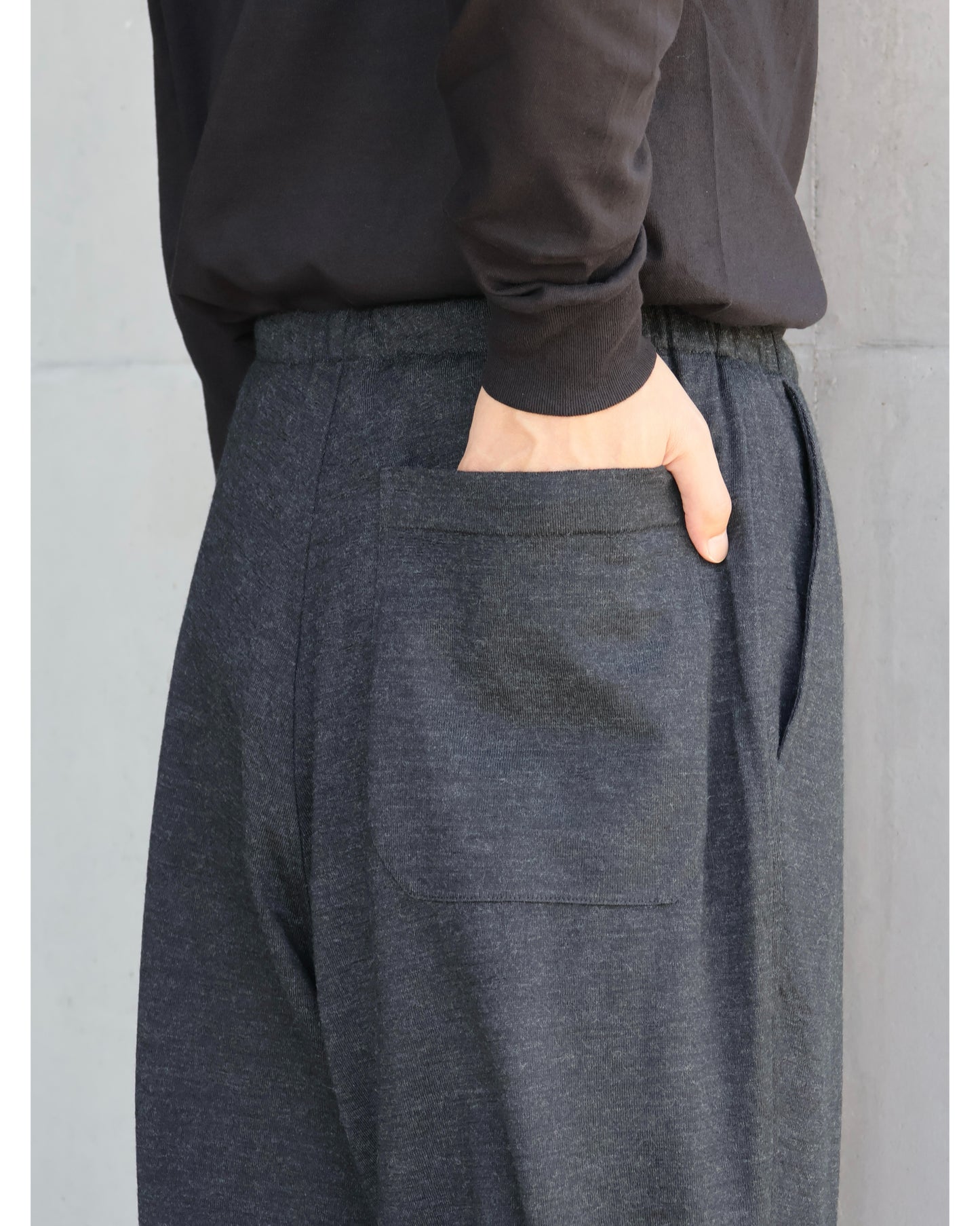 ウールニット テーパードパンツ CHARCOAL