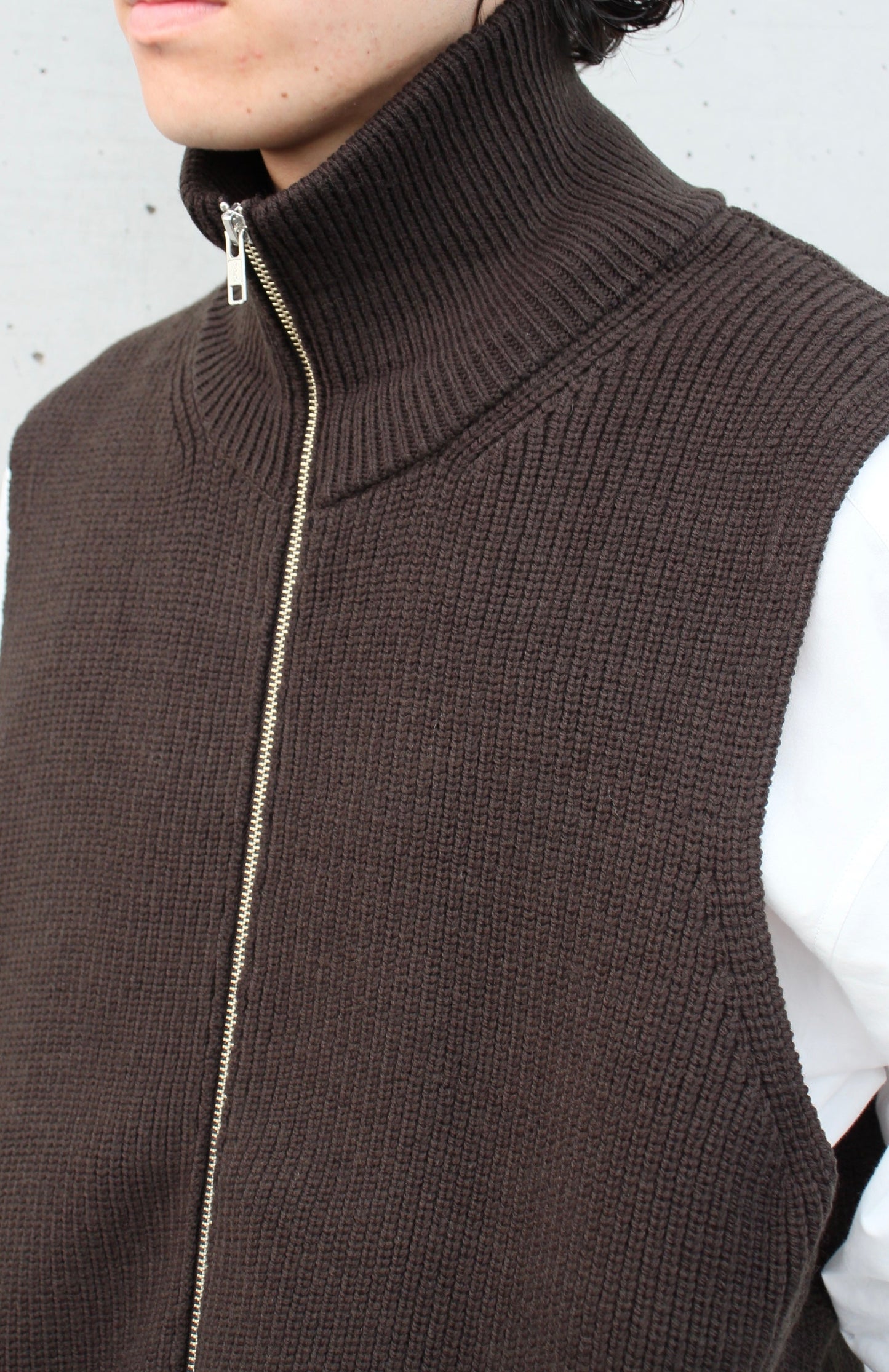 OVERSIZED DRIVERS KNIT ZIP VEST MILITARY KHAKI