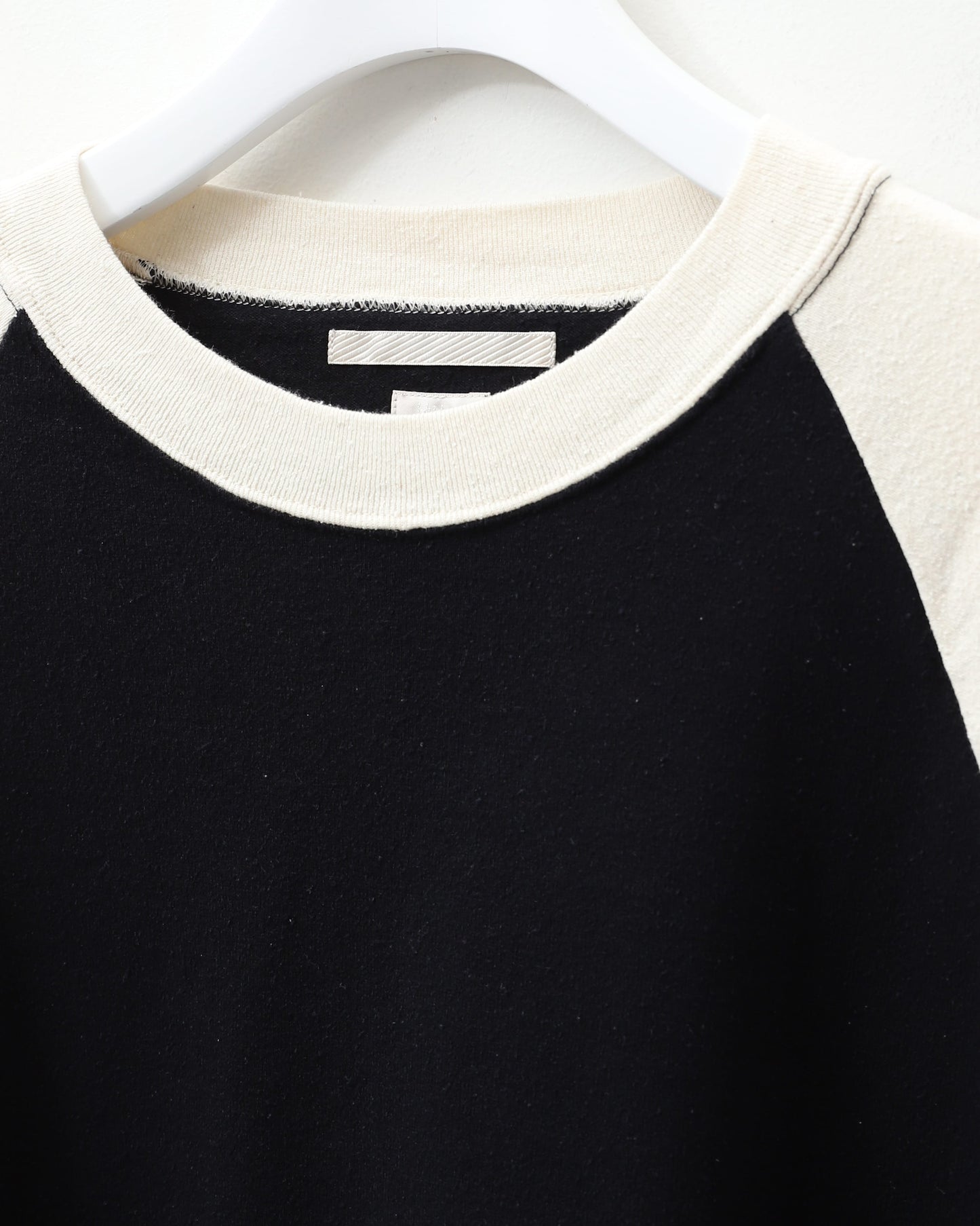 Co/Silk Nep Baseball Raglan Tee BLACKNAVY-BODY×IVORY