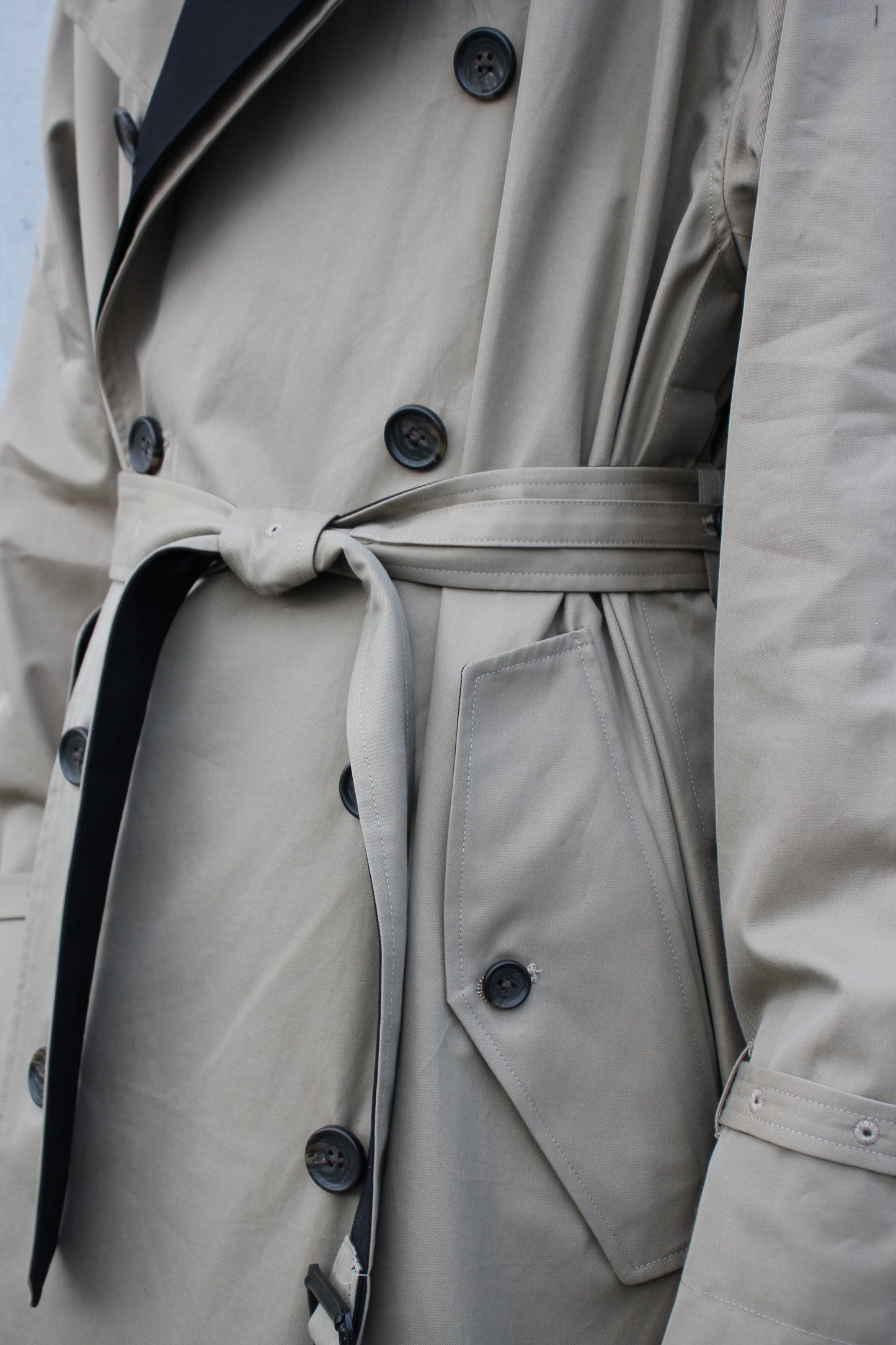 OVERSIZED DOUBLE LAPELED TRENCH COAT