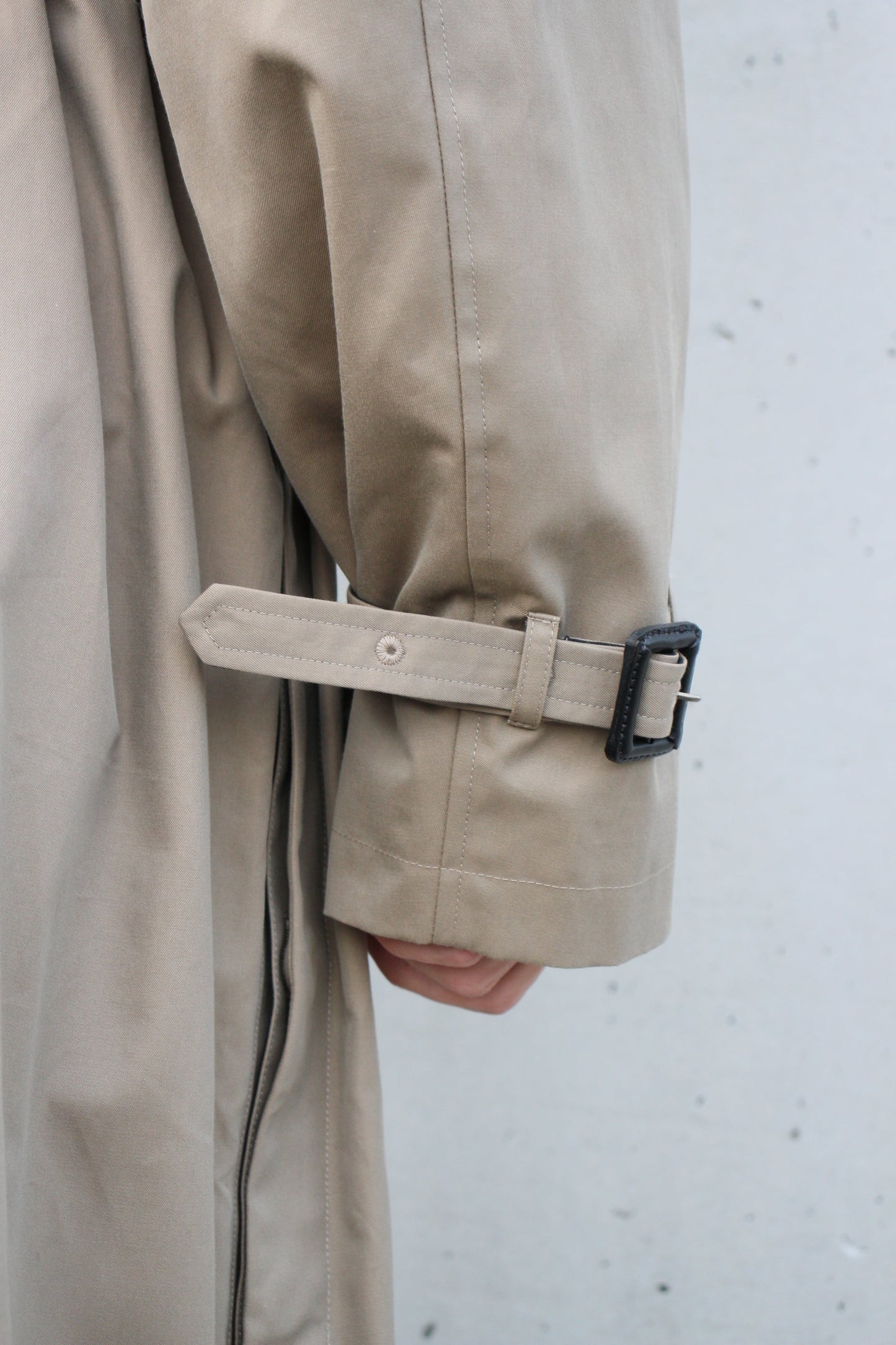 OVERSIZED DOUBLE LAPELED TRENCH COAT