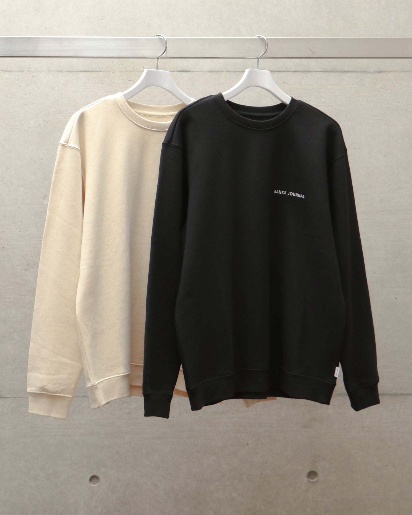 LABEL CREW NECK FLEECE