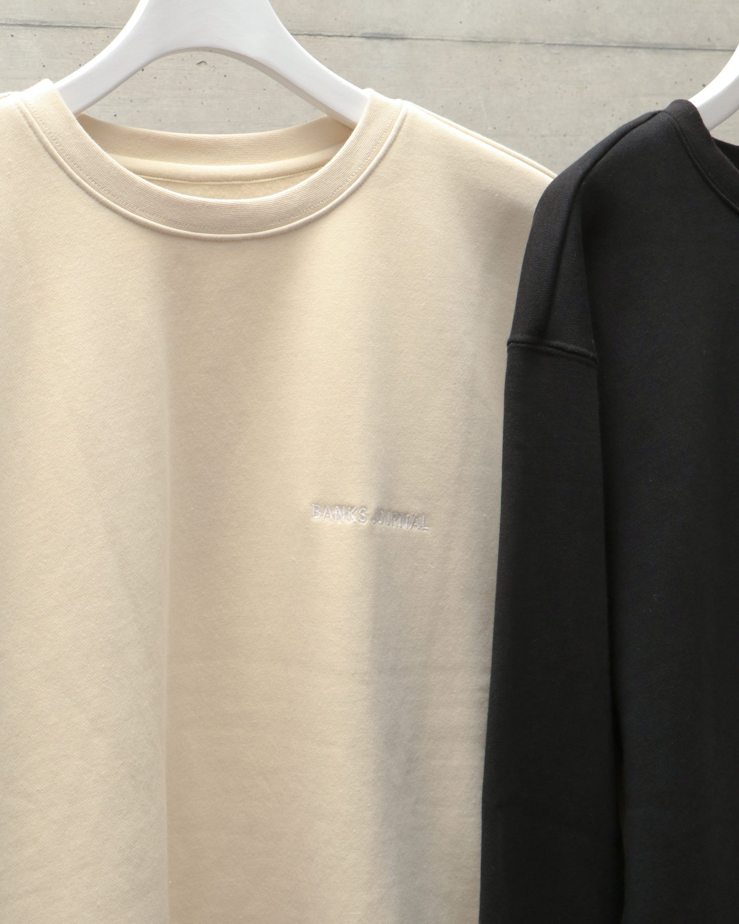 LABEL CREW NECK FLEECE