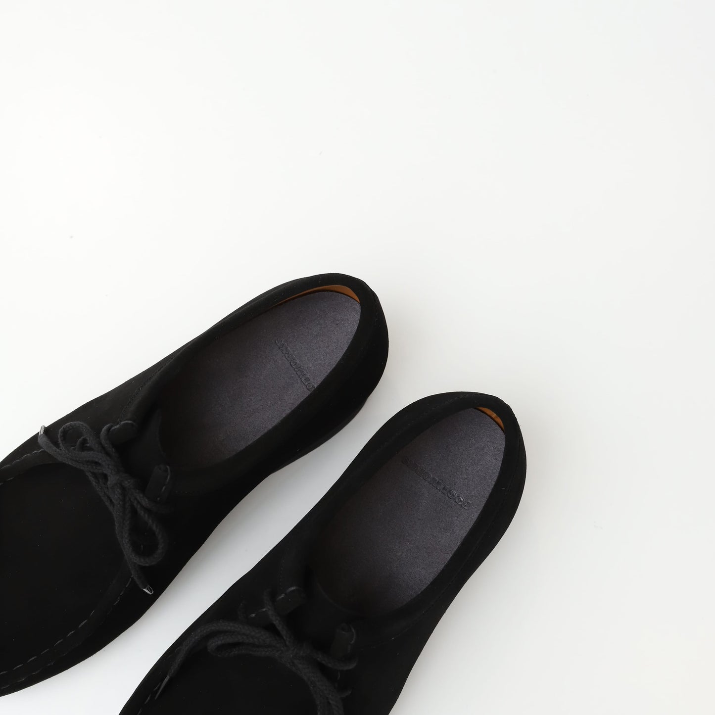 Tirolean shoes_Suede leather BLACK