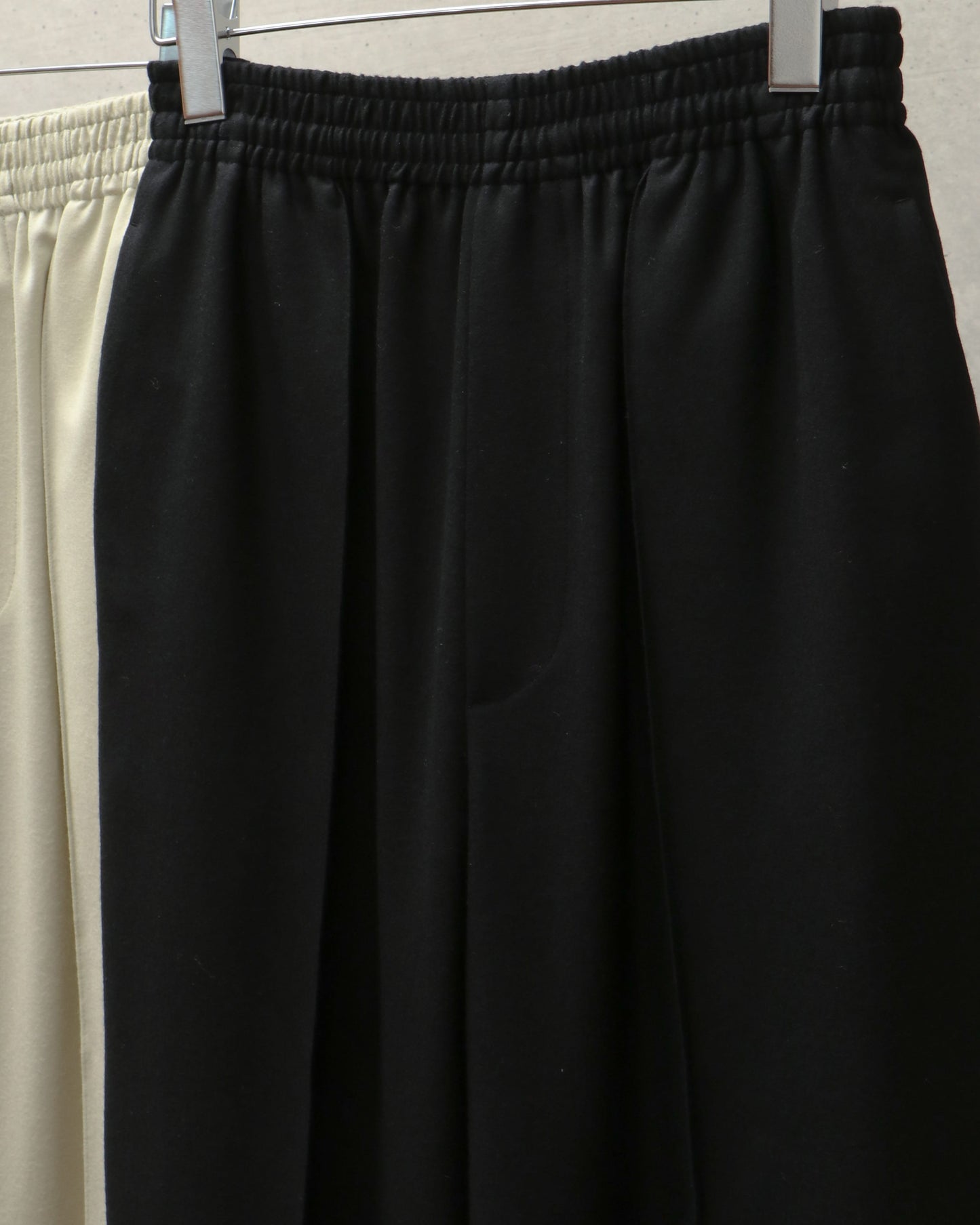 SUPER LIGHT WOOL EASY SLACKS