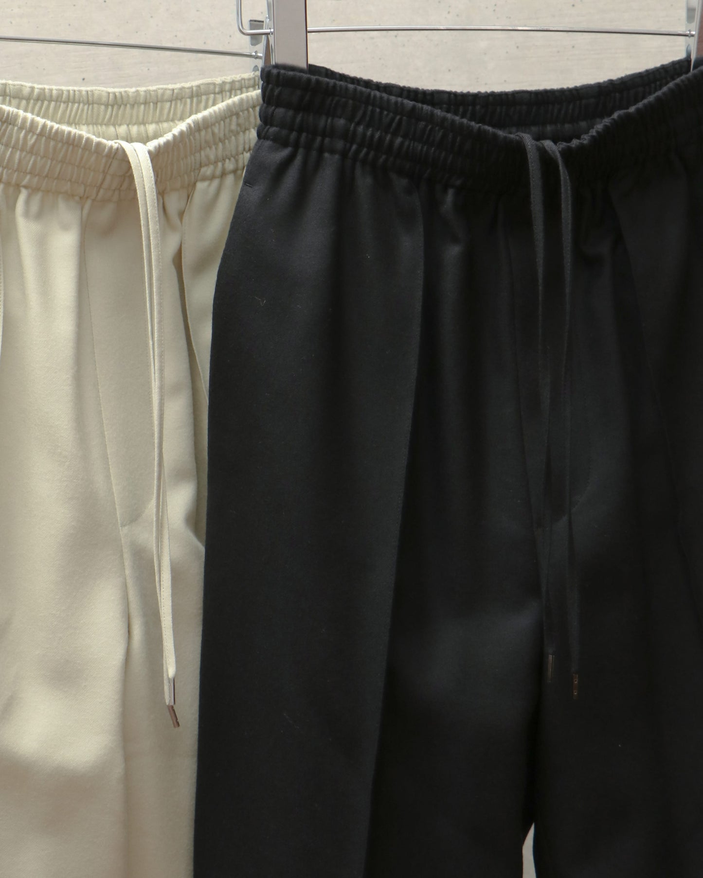 SUPER LIGHT WOOL EASY SLACKS
