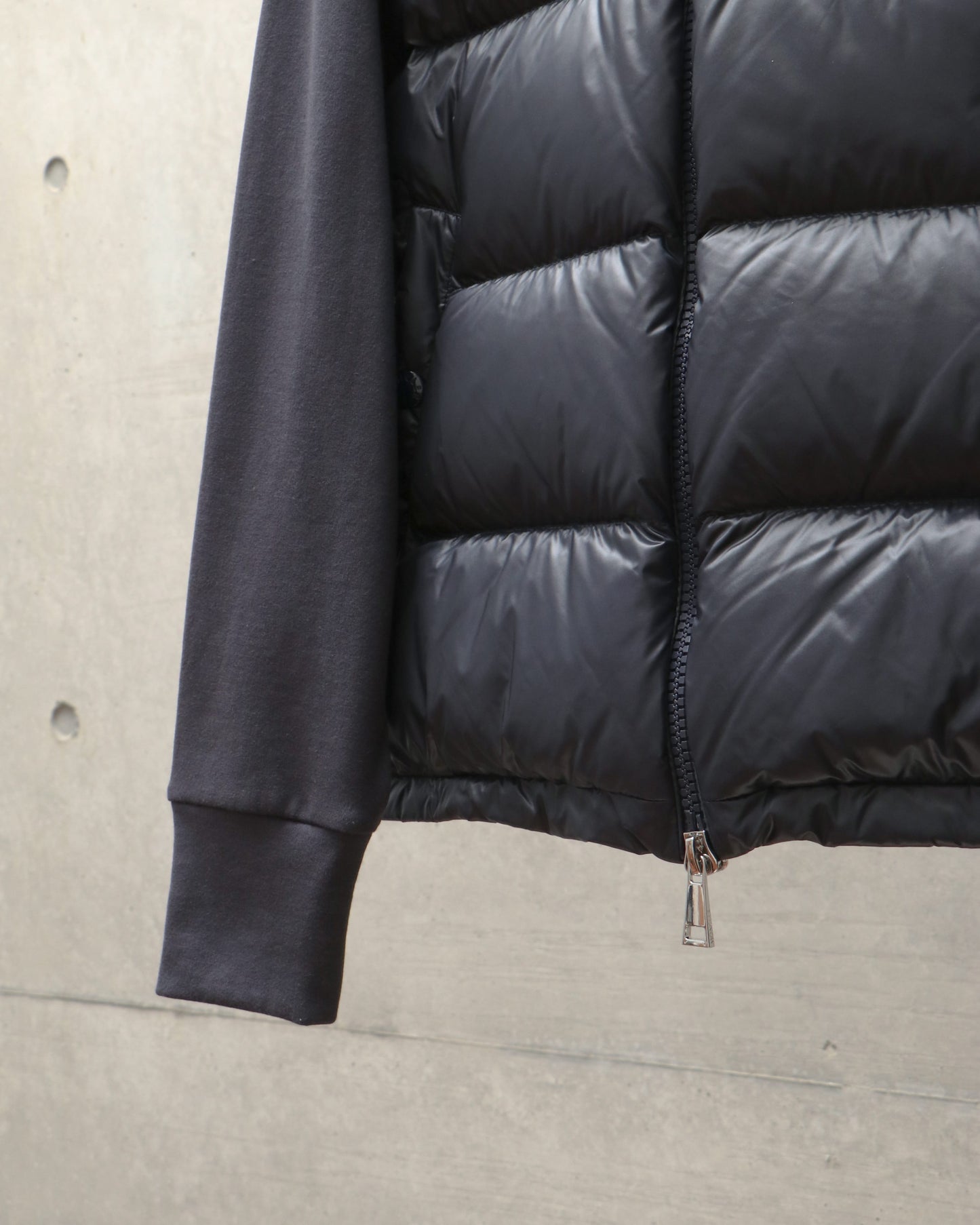 MAGLIA APERTA CON ZIP