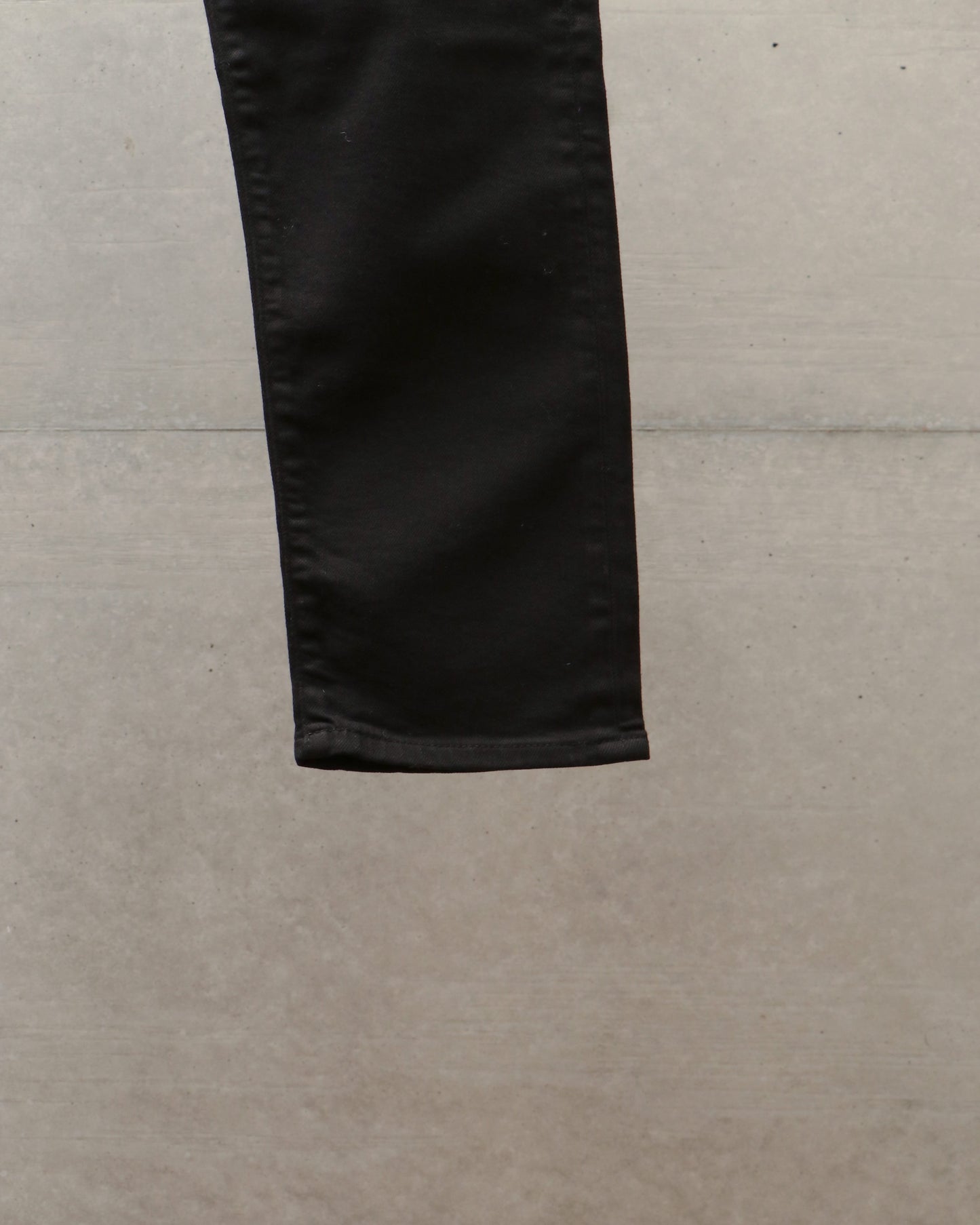 SULLIVAN SLIM STRETCH DENIM