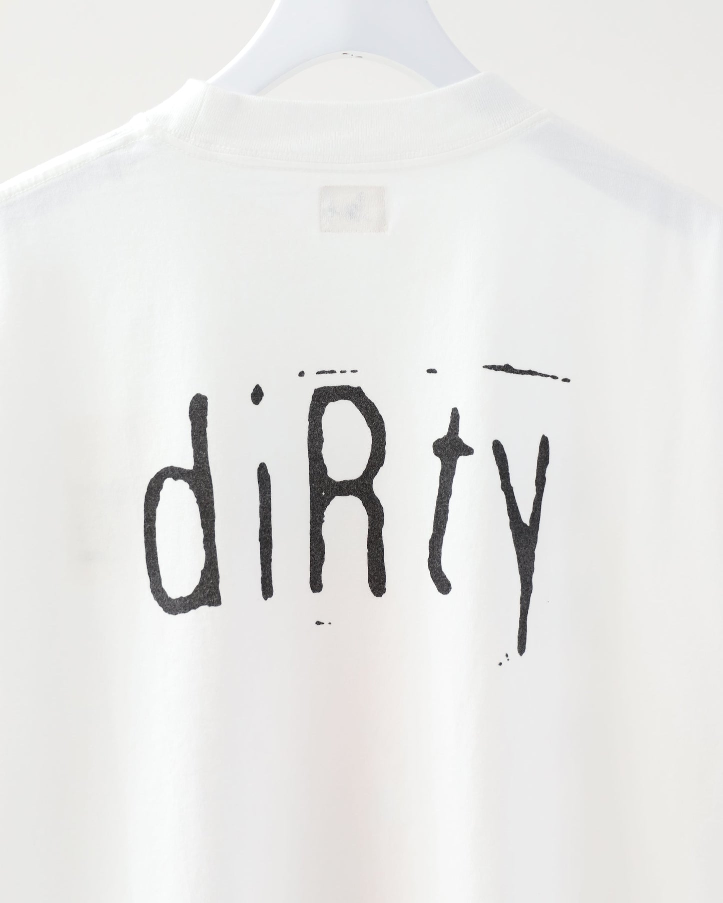 diRty Print Tee STANDARD WHITE