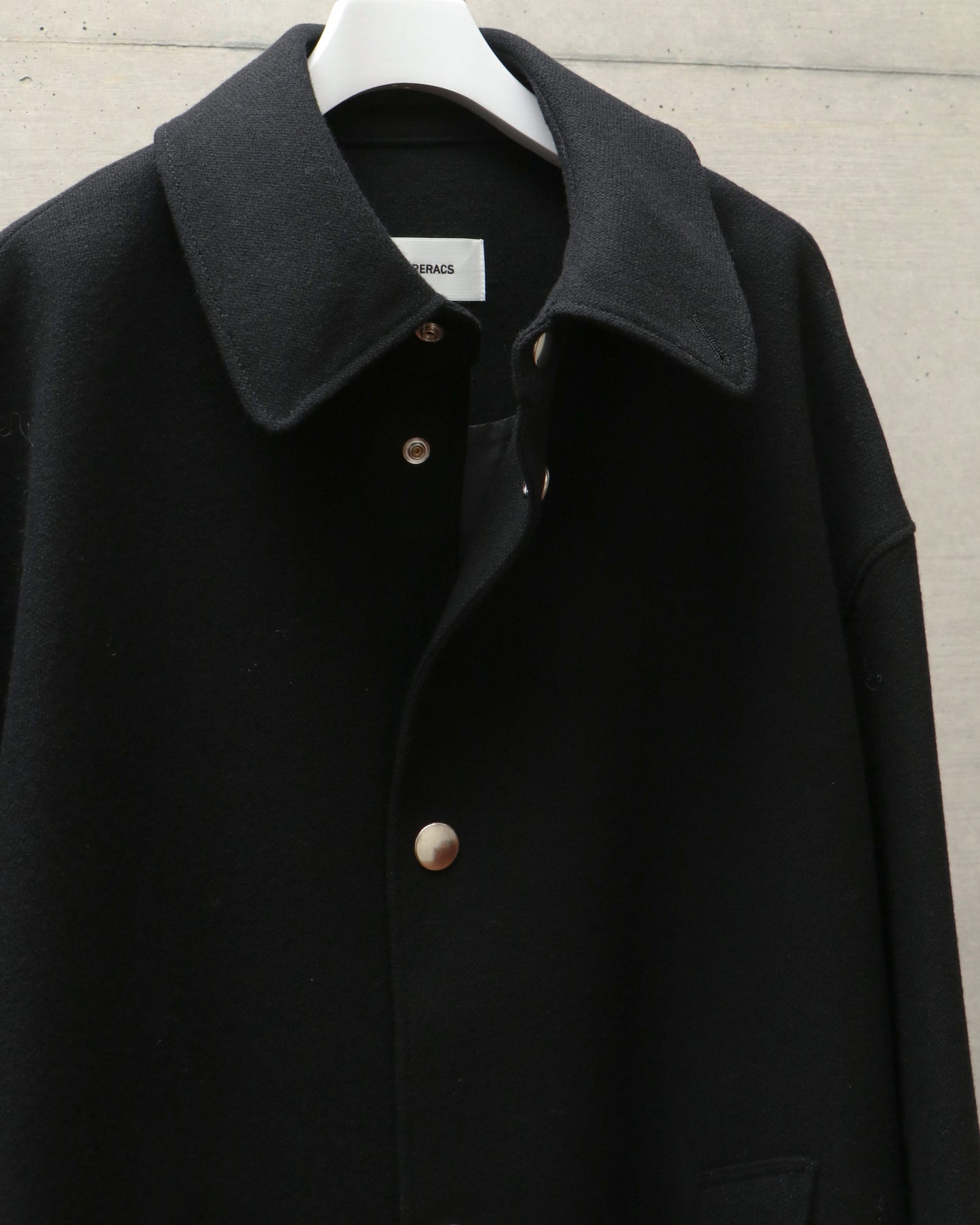THE MIDDLE COLLAR COAT