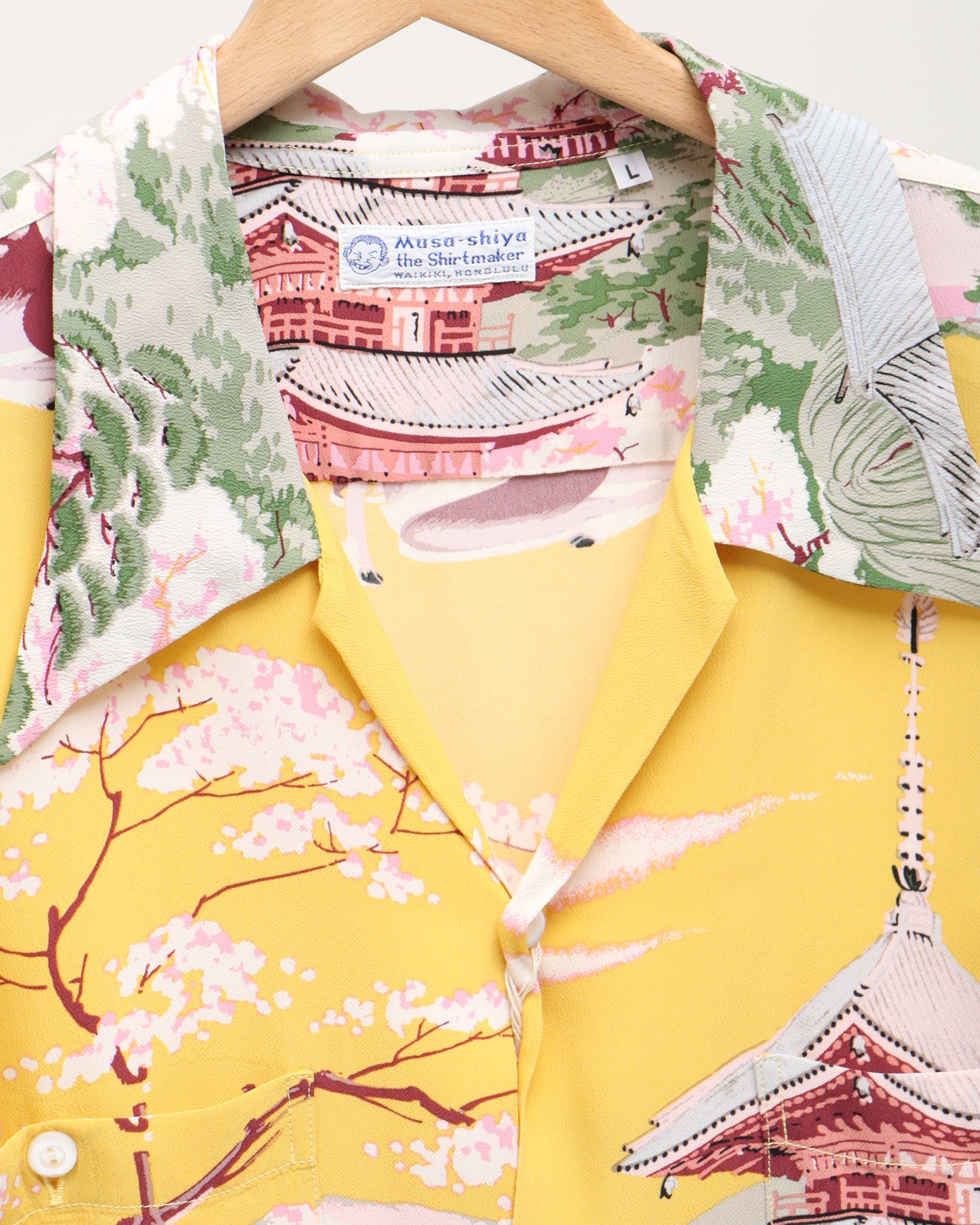 SUN SURF SPECIAL EDITION “THE PAGODA IN FULL BLOOM” SS37858