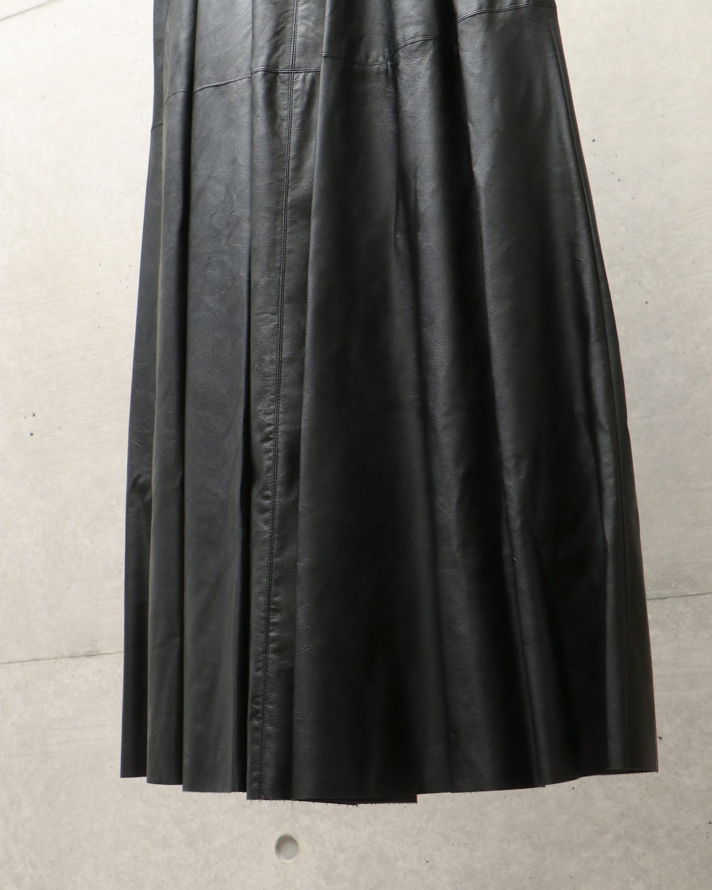 SYNTHETIC LEATHER SKIRT