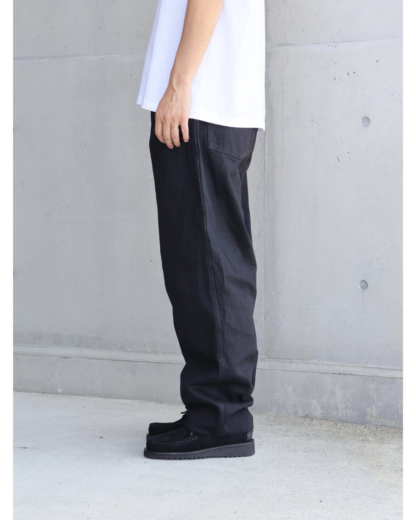 ブラックデニム ベルテッドパンツ BLACK