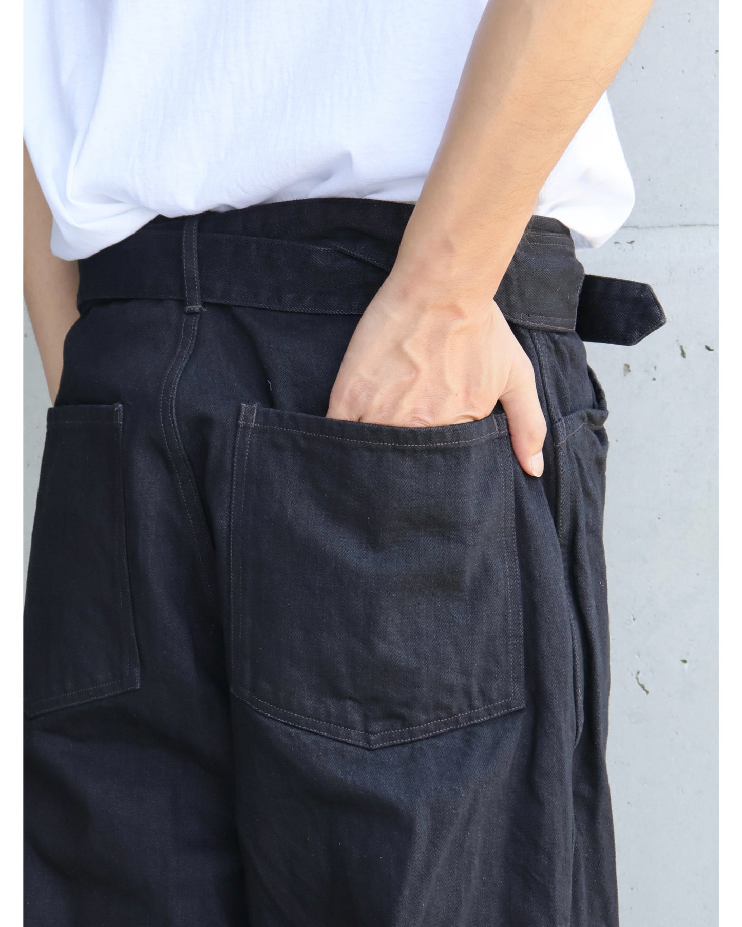 ブラックデニム ベルテッドパンツ BLACK