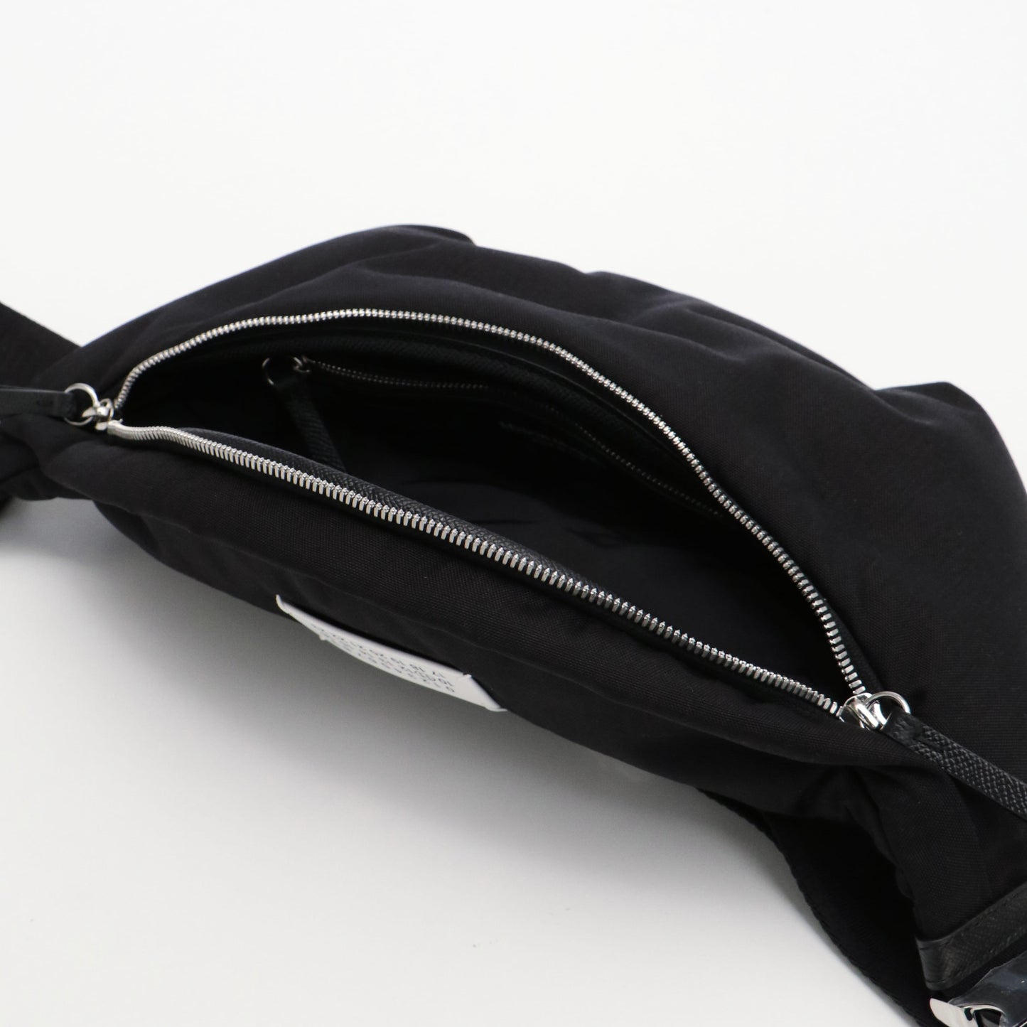 SB2WB0001P1511 MARSUPIO BLACK