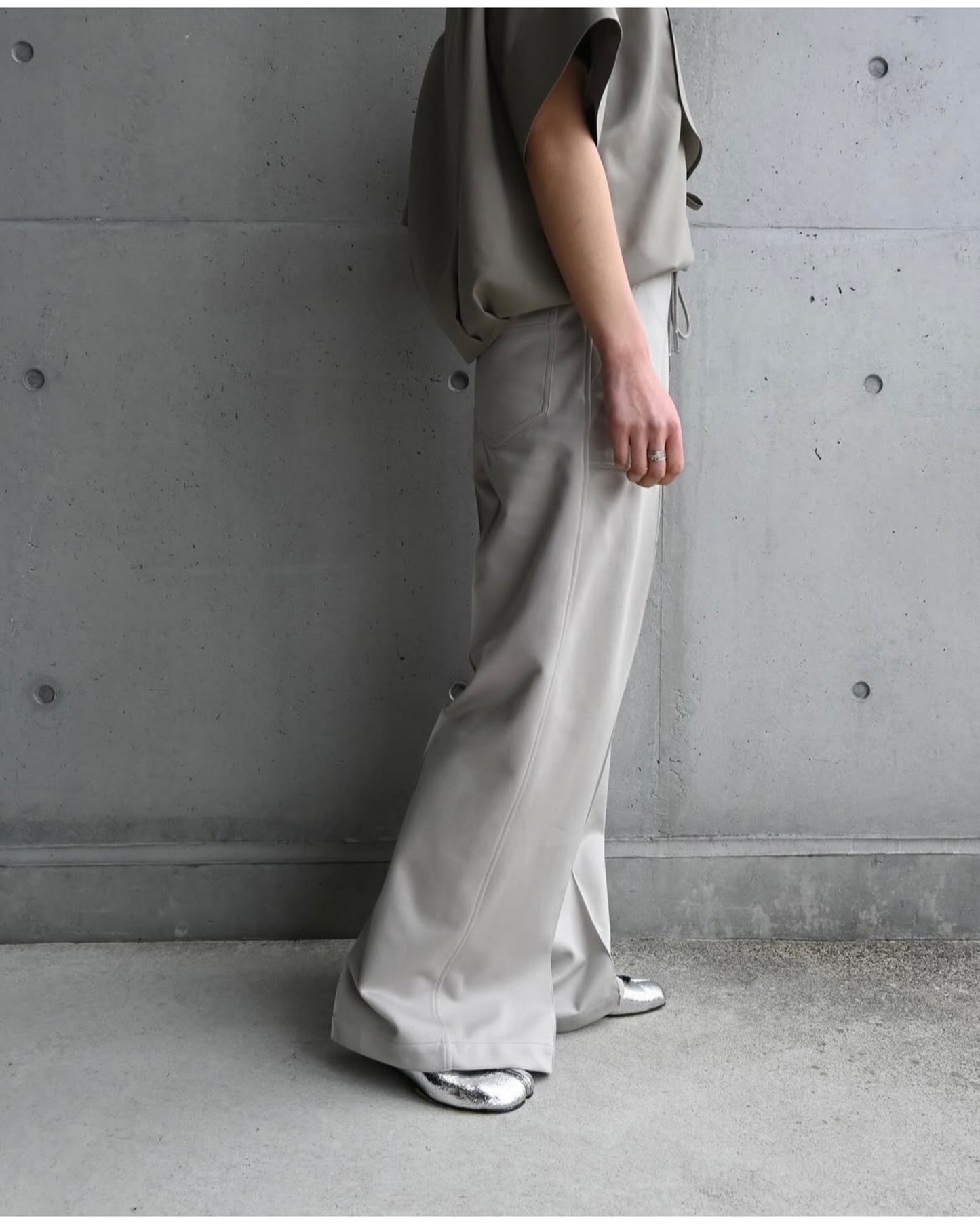 THE TRACK PANTS