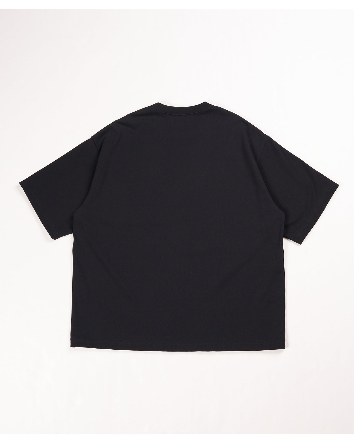 LOOSE FIT POCKET TEE BLACK