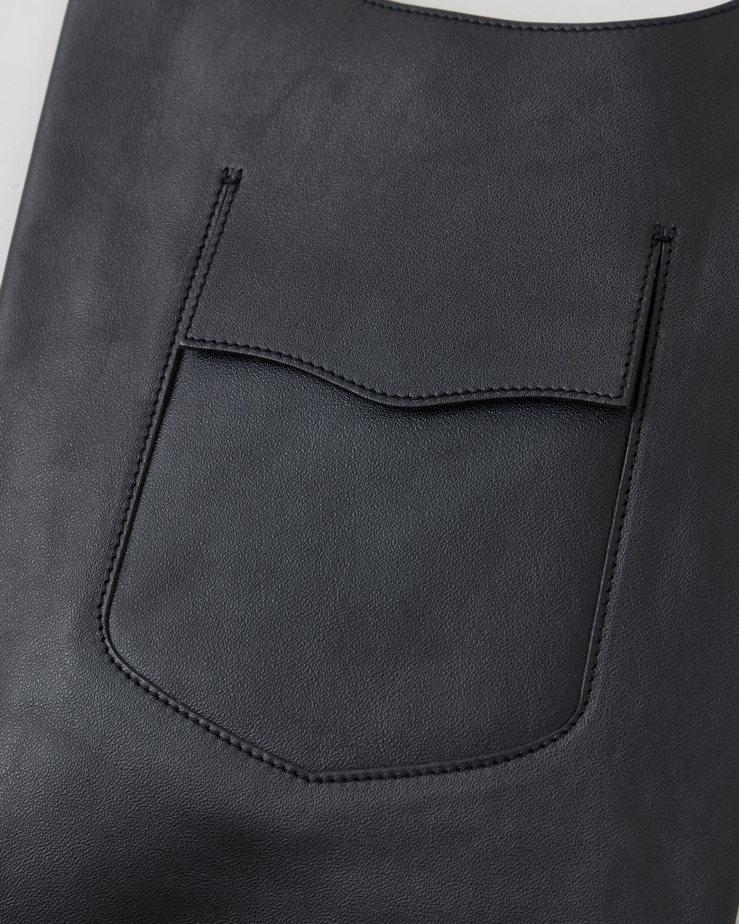 LOWE BLACK