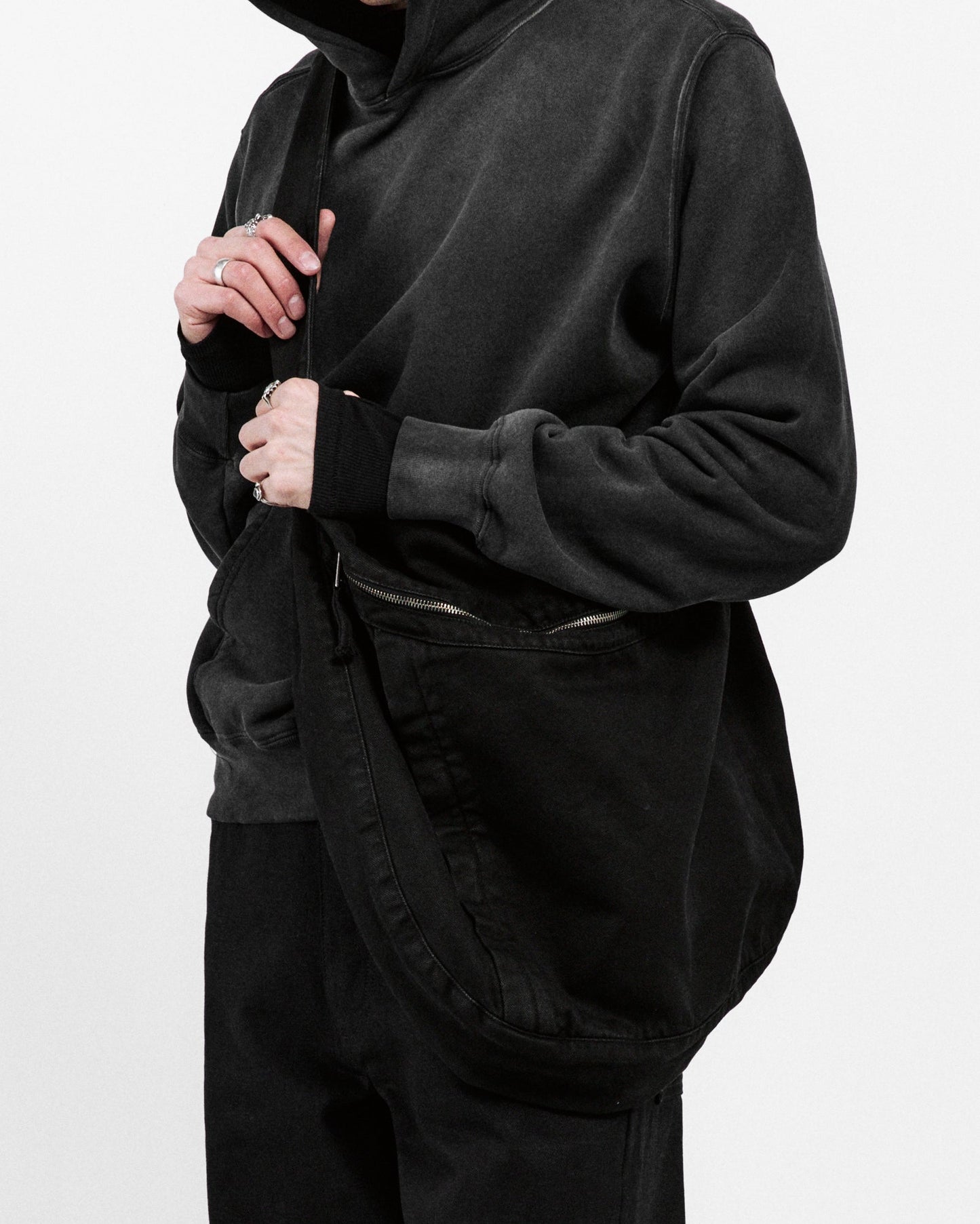 WASHED CANVAS SLING BAG