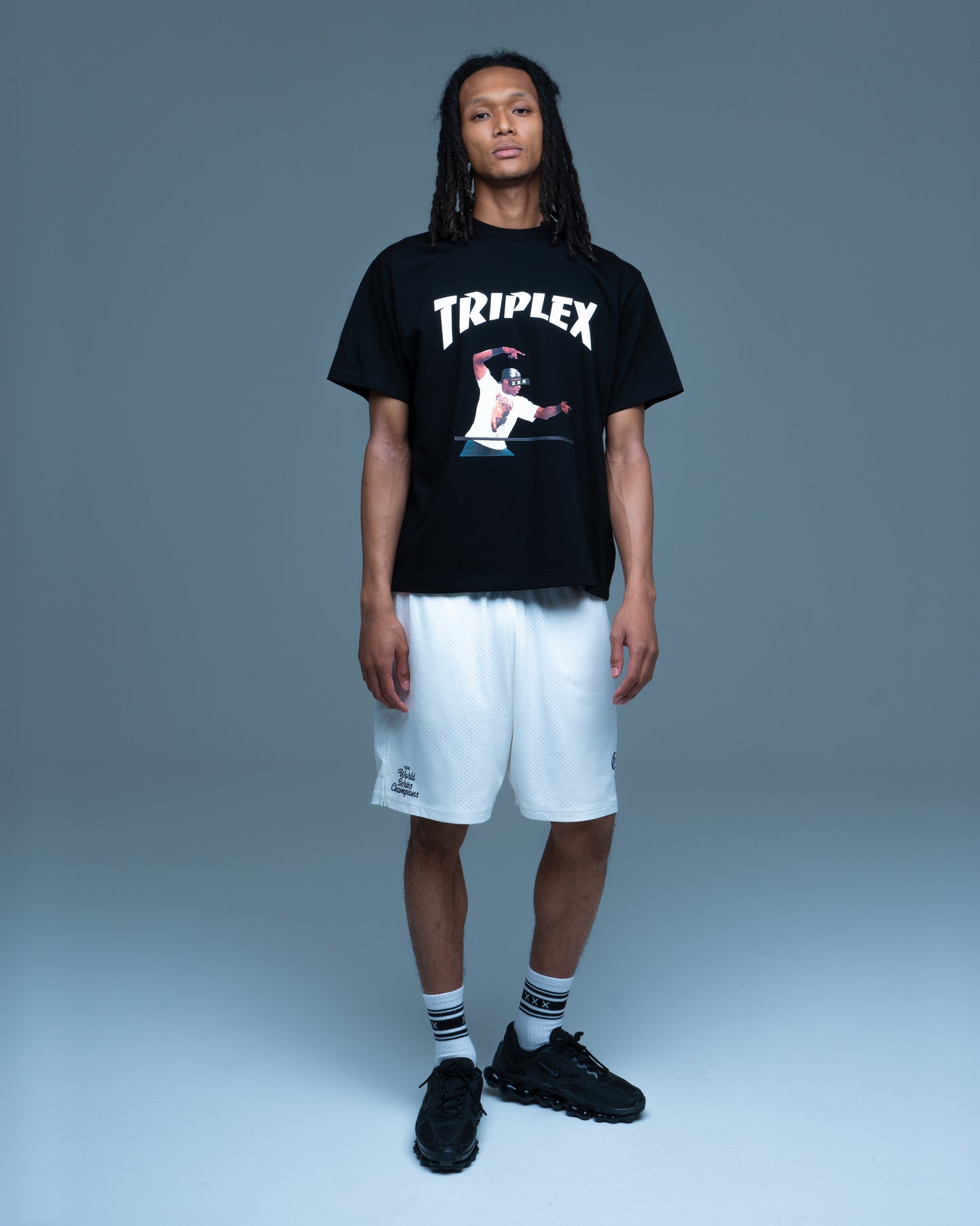 TRIPLE X ARCH LOGO PLAYER PHOTO TEE