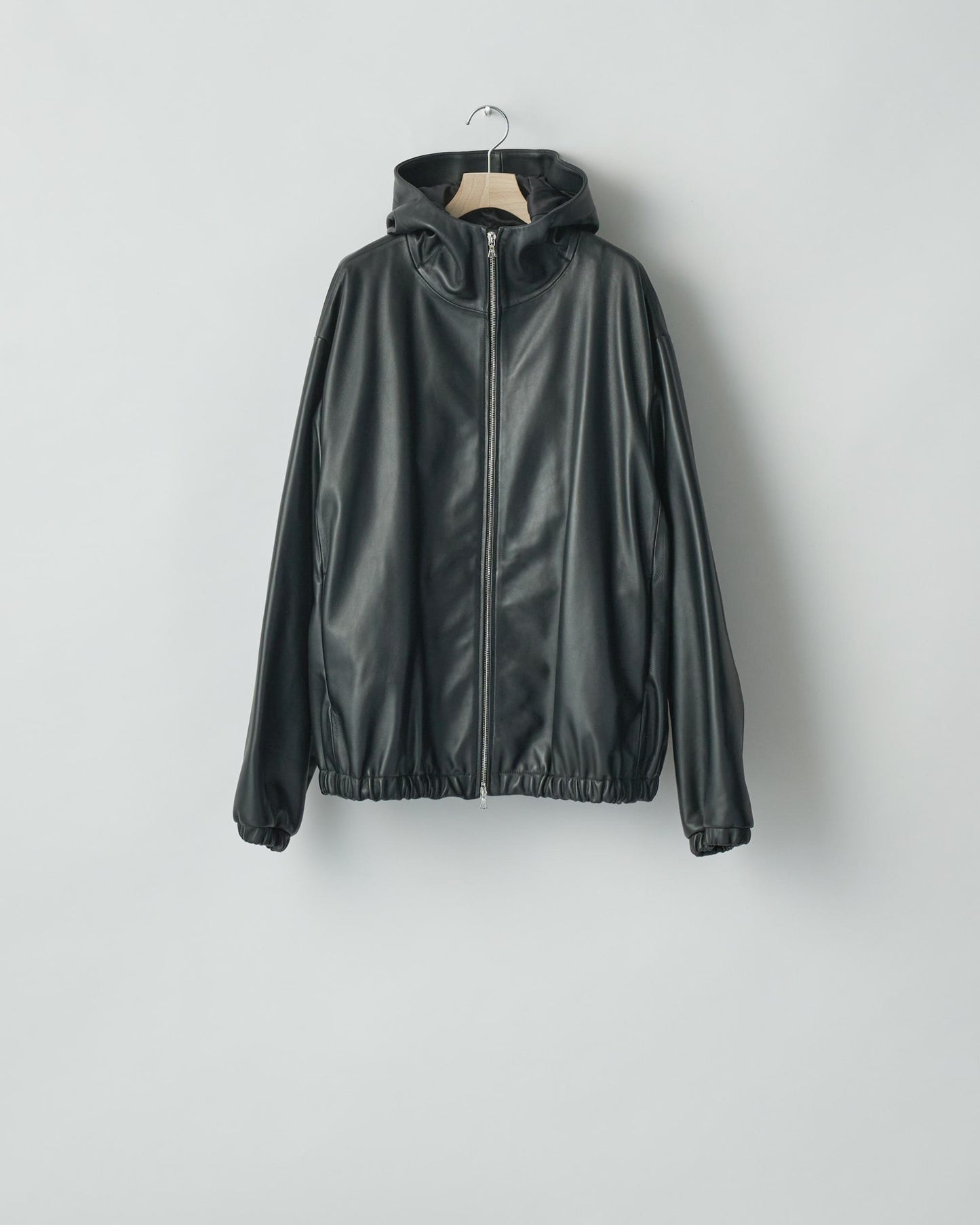 LEATHER HOODED SHORT JACKET