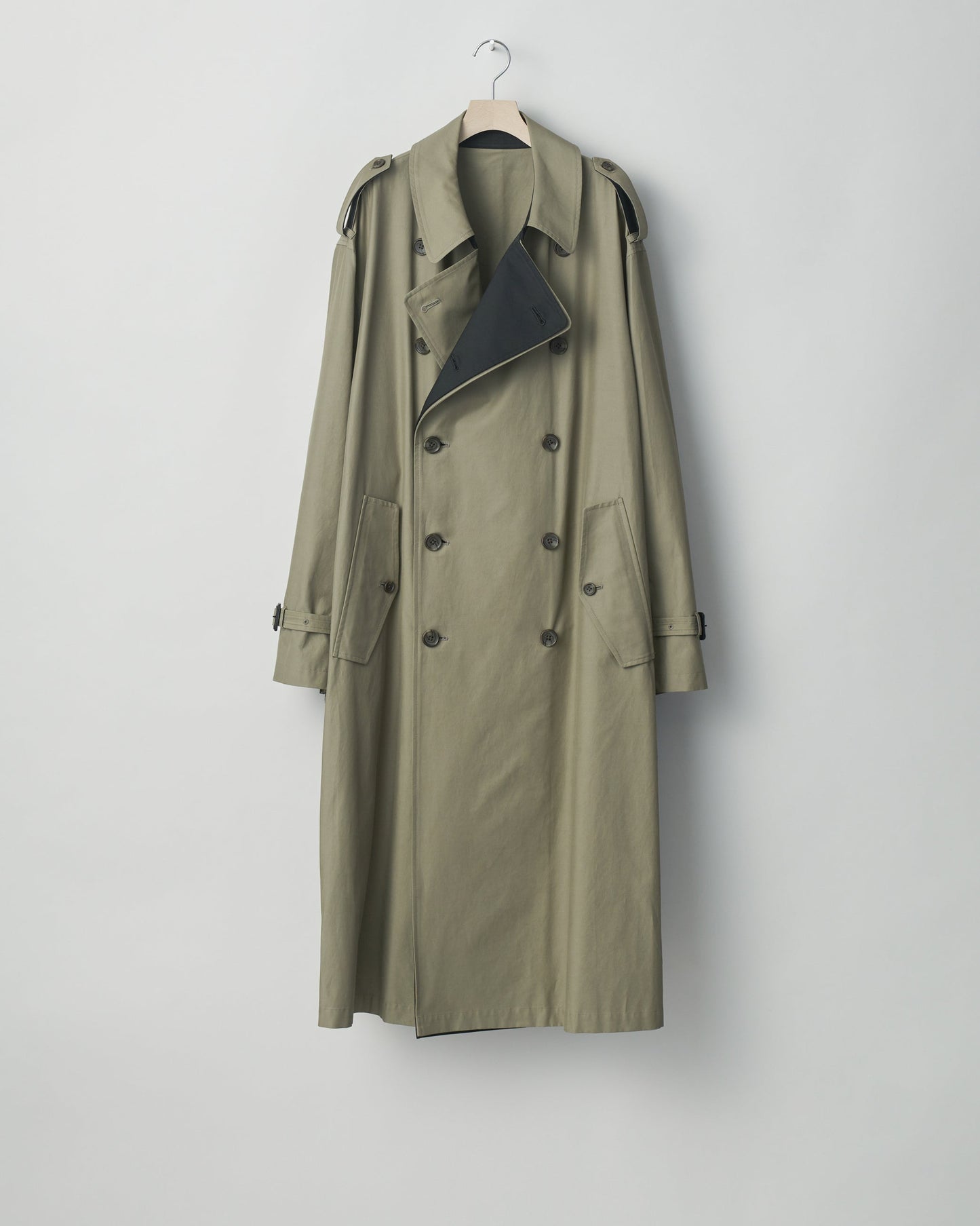 OVERSIZED DOUBLE LAPELED TRENCH COAT