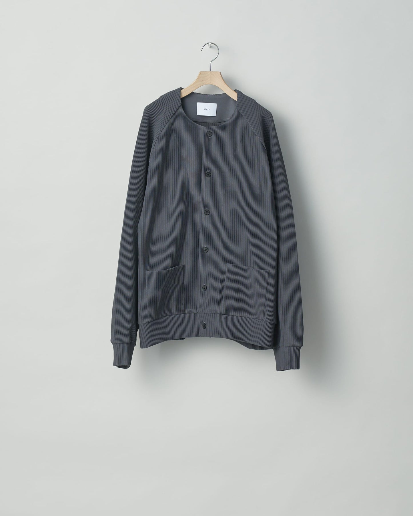 GRADATION PLEATS CARDIGAN BLUE GREY