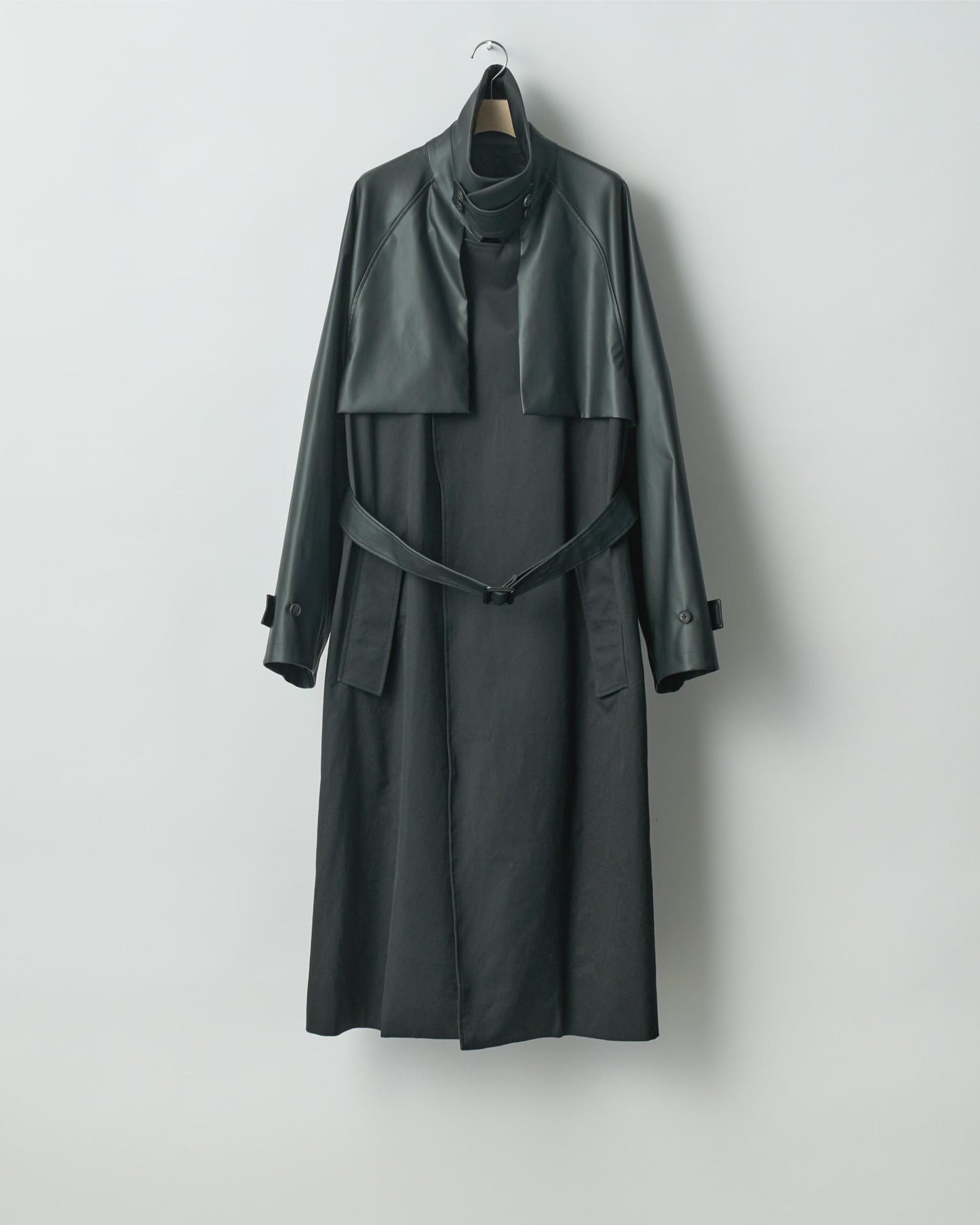 CNOTRAST SINGLE BREASTED WIDE LAPELS COAT BLACK
