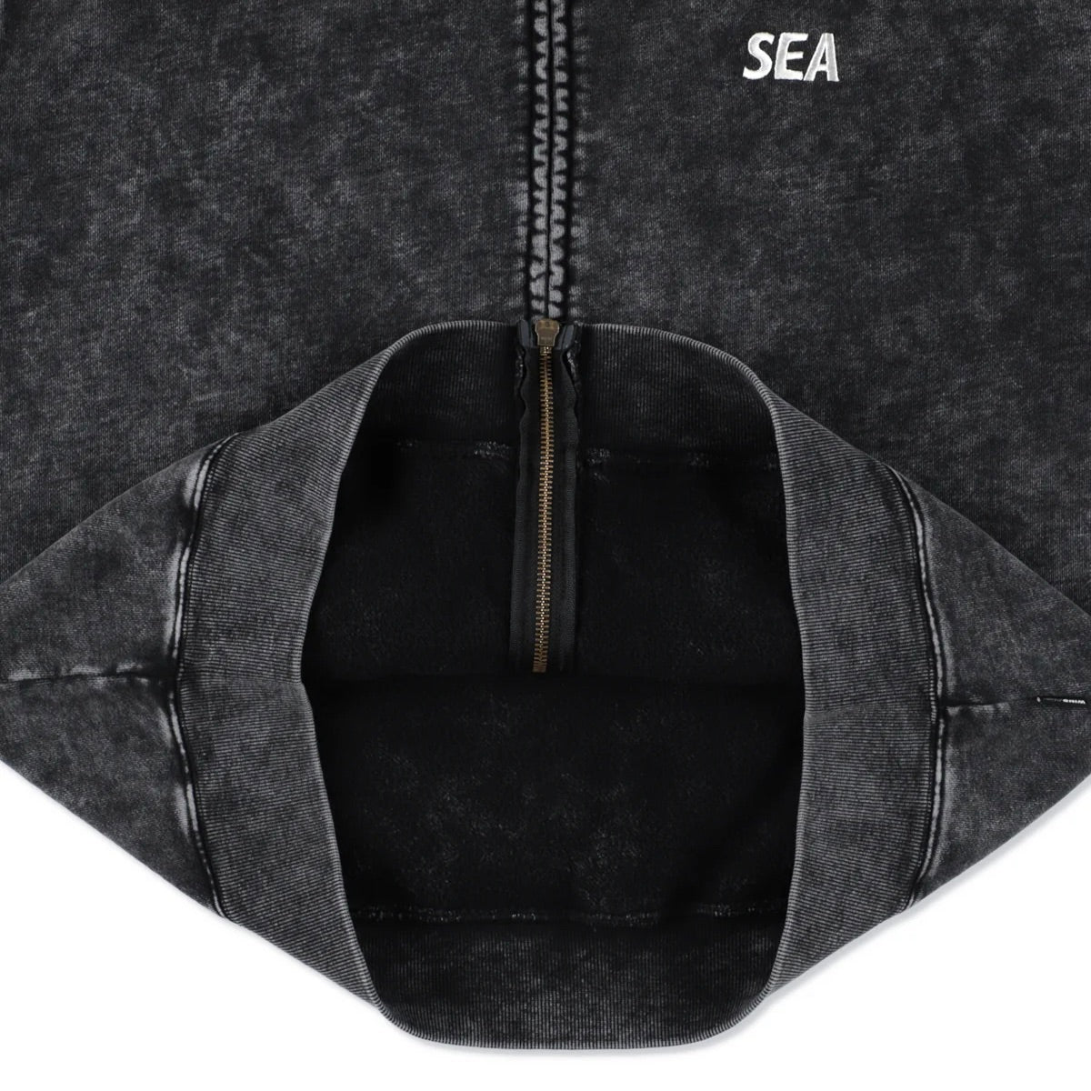 AGED ESSENTIAL ZIP HODDIE
