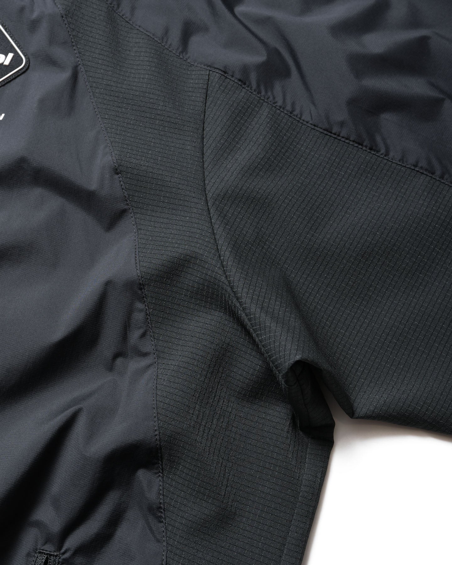 LIGHT WEIGHT BREATHABLE PISTE