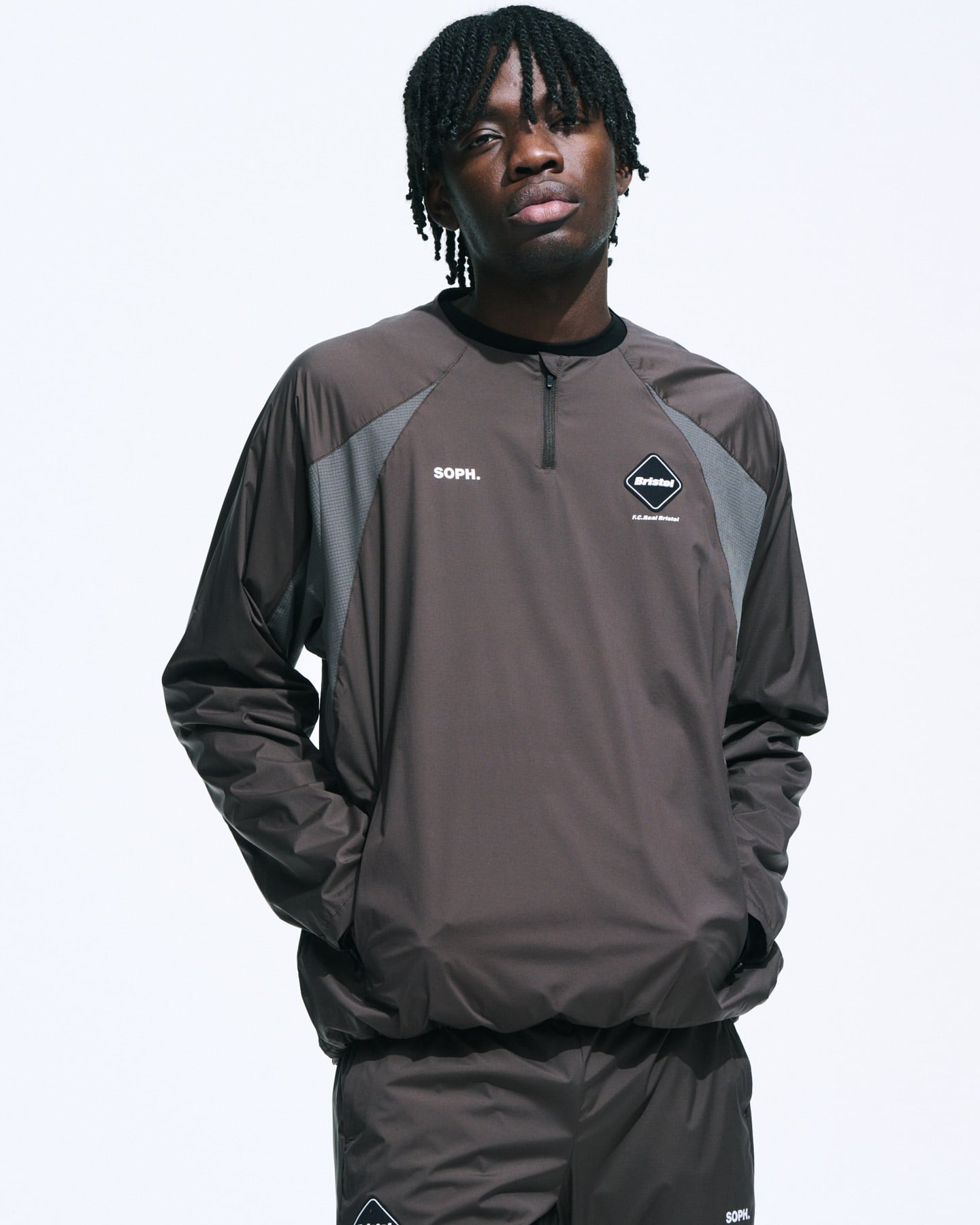 LIGHT WEIGHT BREATHABLE PISTE