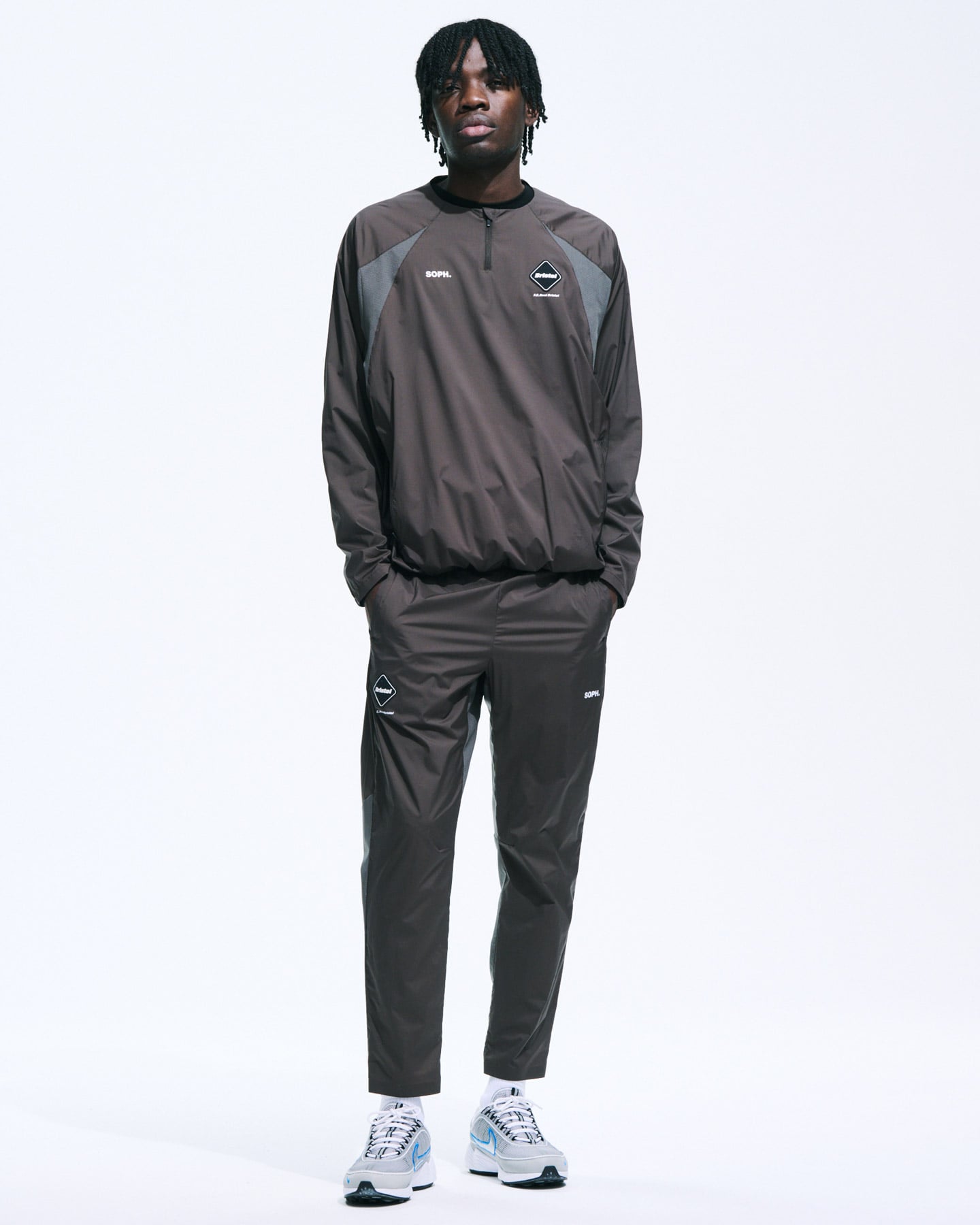 LIGHT WEIGHT BREATHABLE PISTE