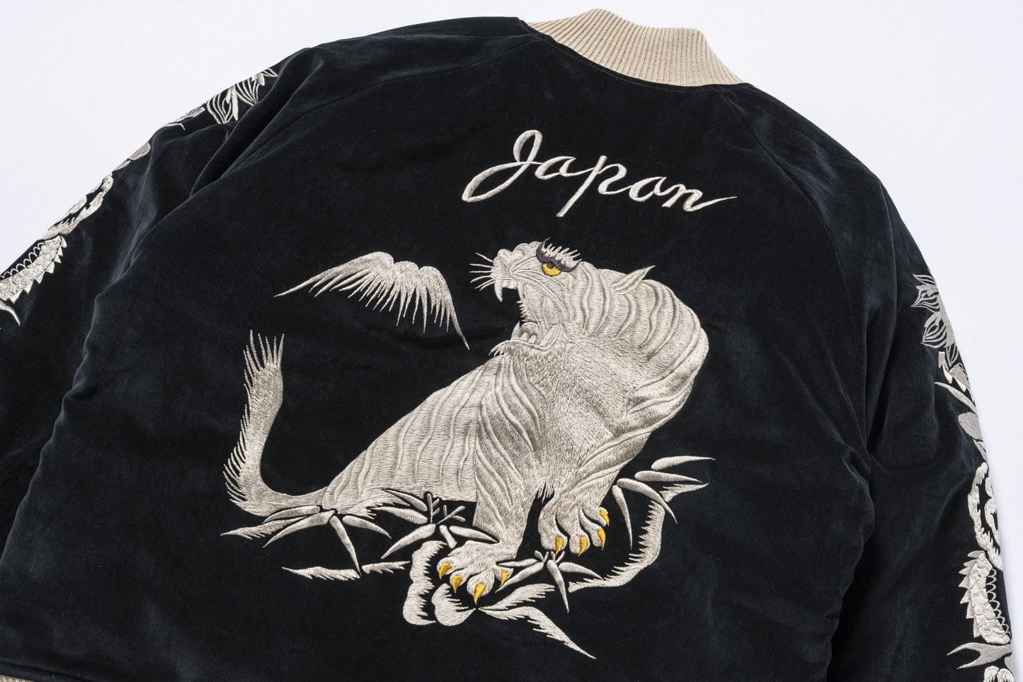 SOUVENIR SUKA JACKET / TIGER AND EAGLE