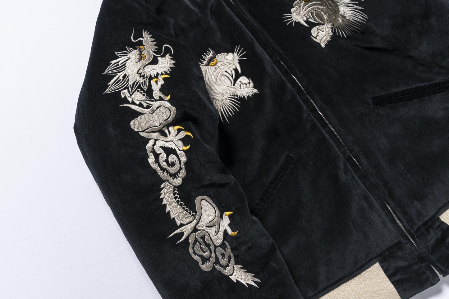 SOUVENIR SUKA JACKET / TIGER AND EAGLE
