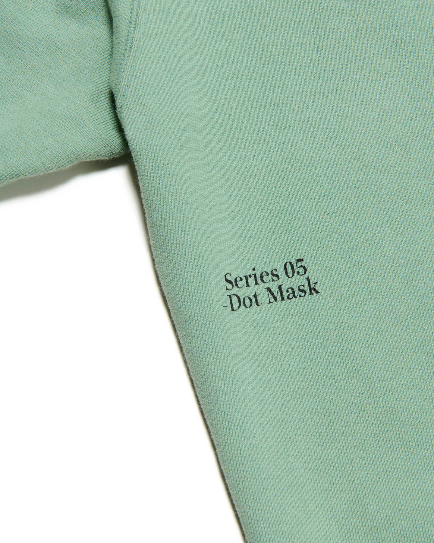 SIMON TAYLOR : DOT MASK CREWNECK