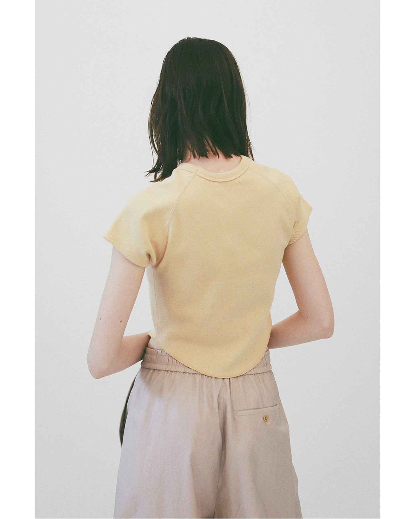 ROUND HEM SHORT SLEEVE TOPS