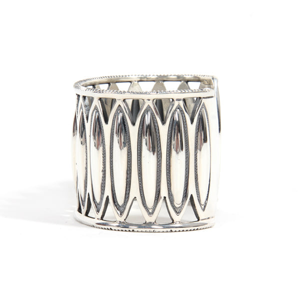 Long Oval w/ Field Wire Edge Cuff
