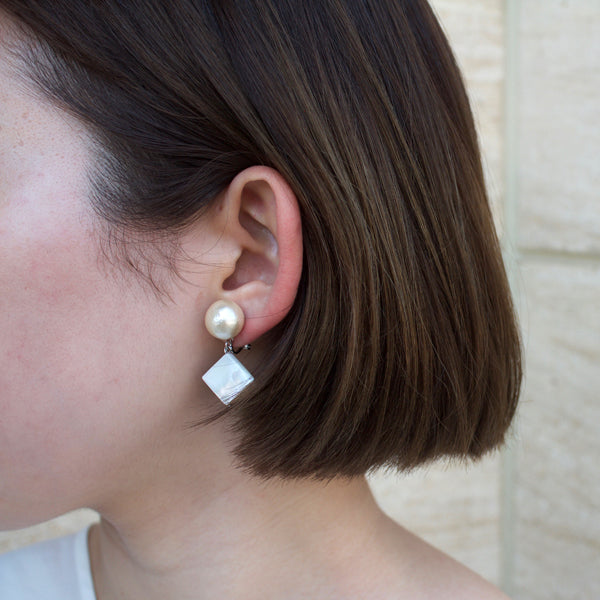 プティパール付きシェルイヤリング