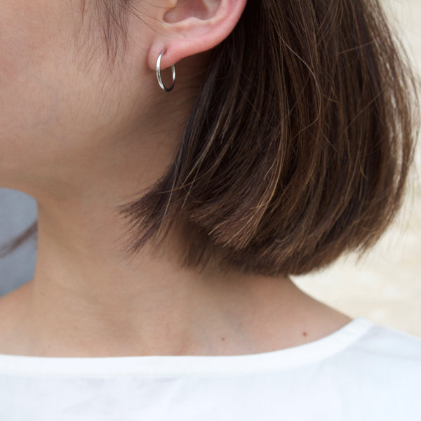 細線1.6cm フープイヤリング