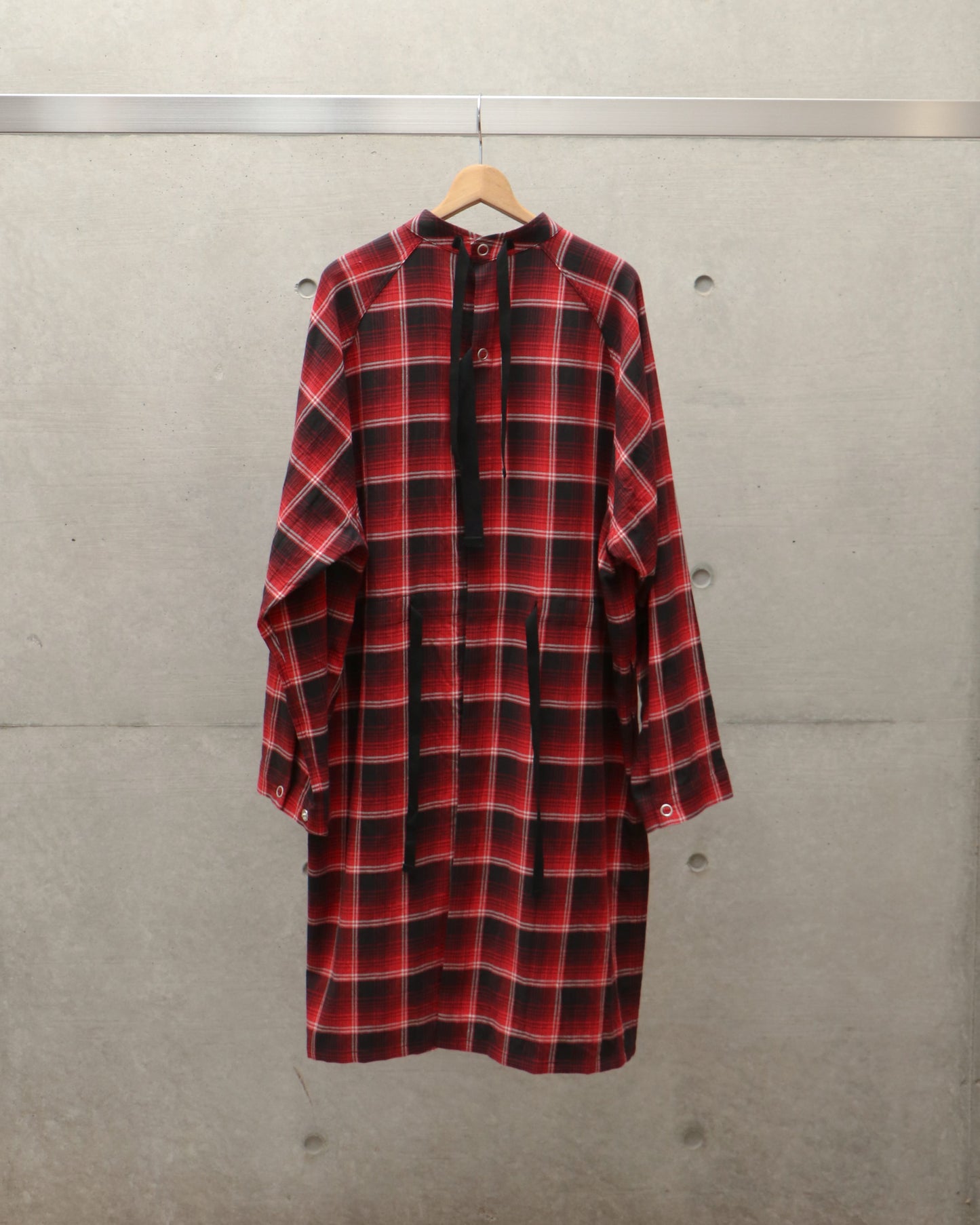medical gown shirt.(ombre check)