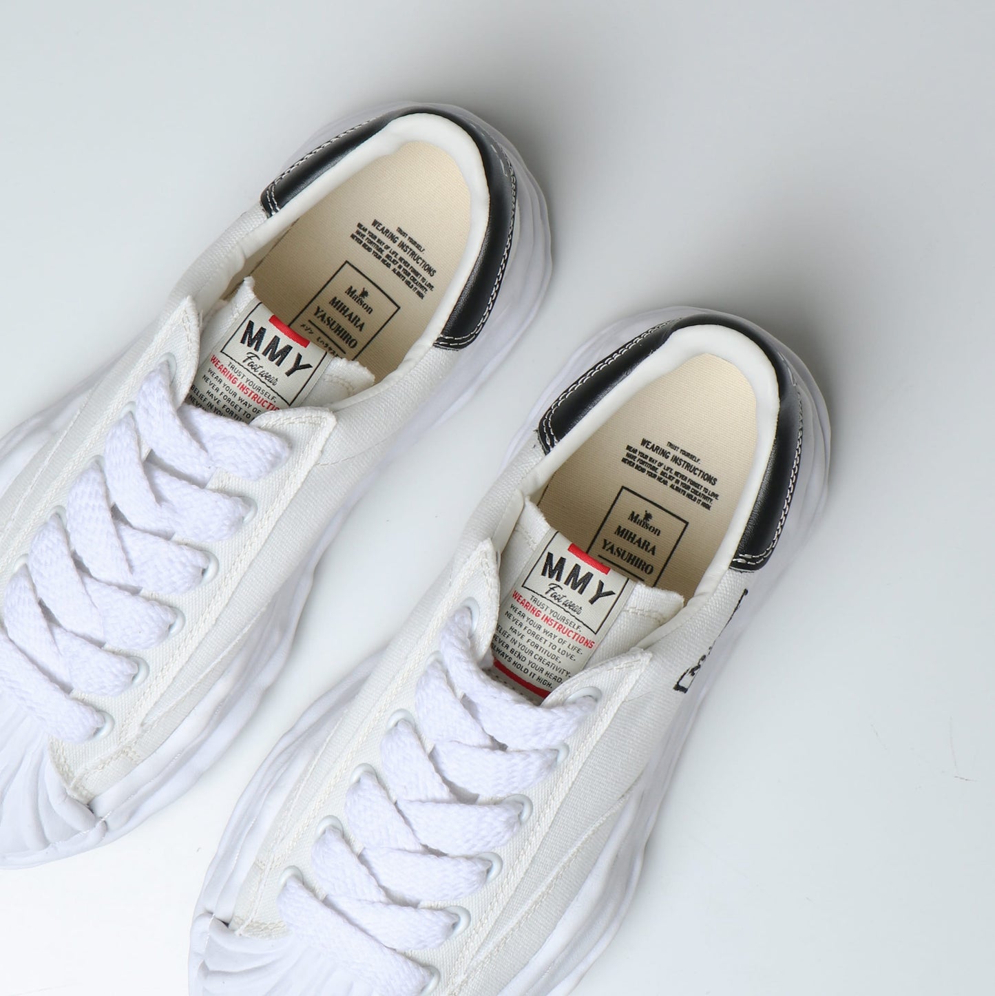 BLAKEY LOW/CANVAS WHITE A08FW735