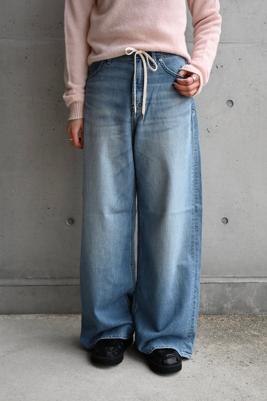 YANUK 入荷